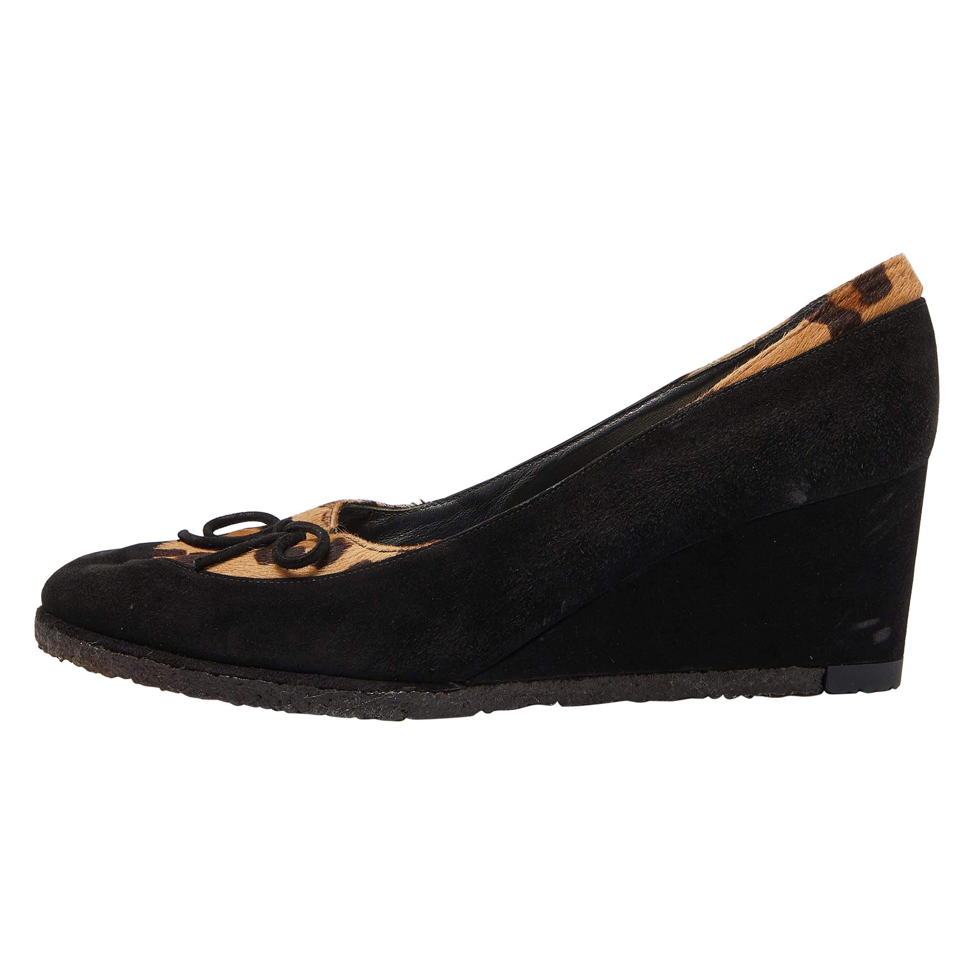 Stuart Weitzman Black/Brown Suede and Calf Hair Wedge Pumps Size 40 For Sale