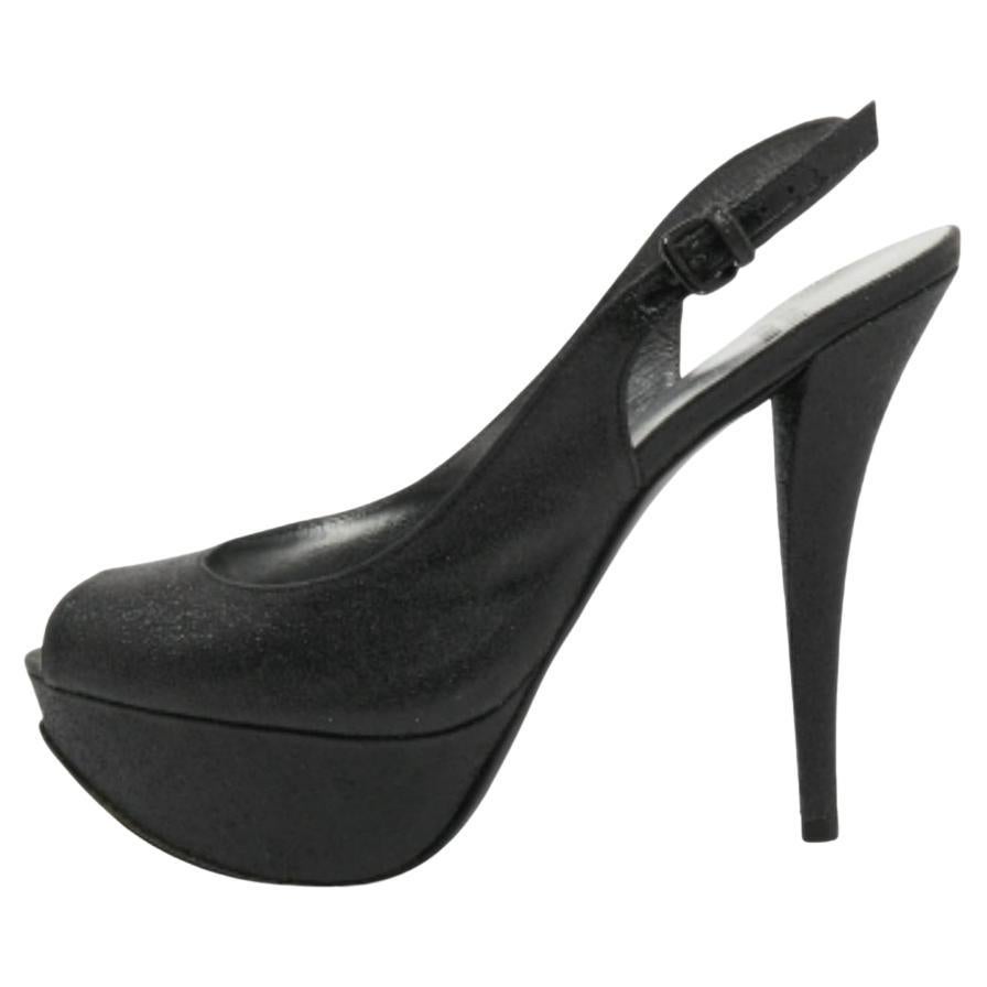 Stuart Weitzman Black Glitter and Leather Peep Toe Slingback Pumps Talla 39 en venta