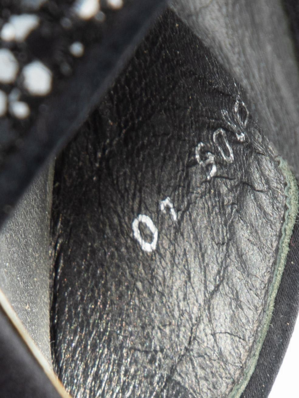 Stuart Weitzman Black Glitter T Bar Sandals Size IT 40 en vente 1