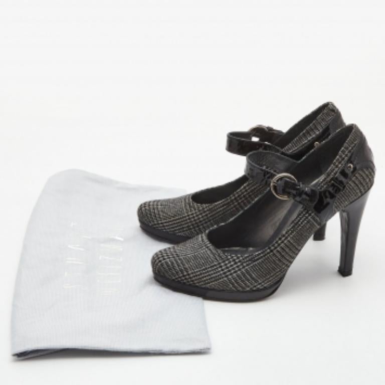 Stuart Weitzman - Escarpins Marianne en cuir verni et laine écossaise noir/gris - Taille 38 en vente 3