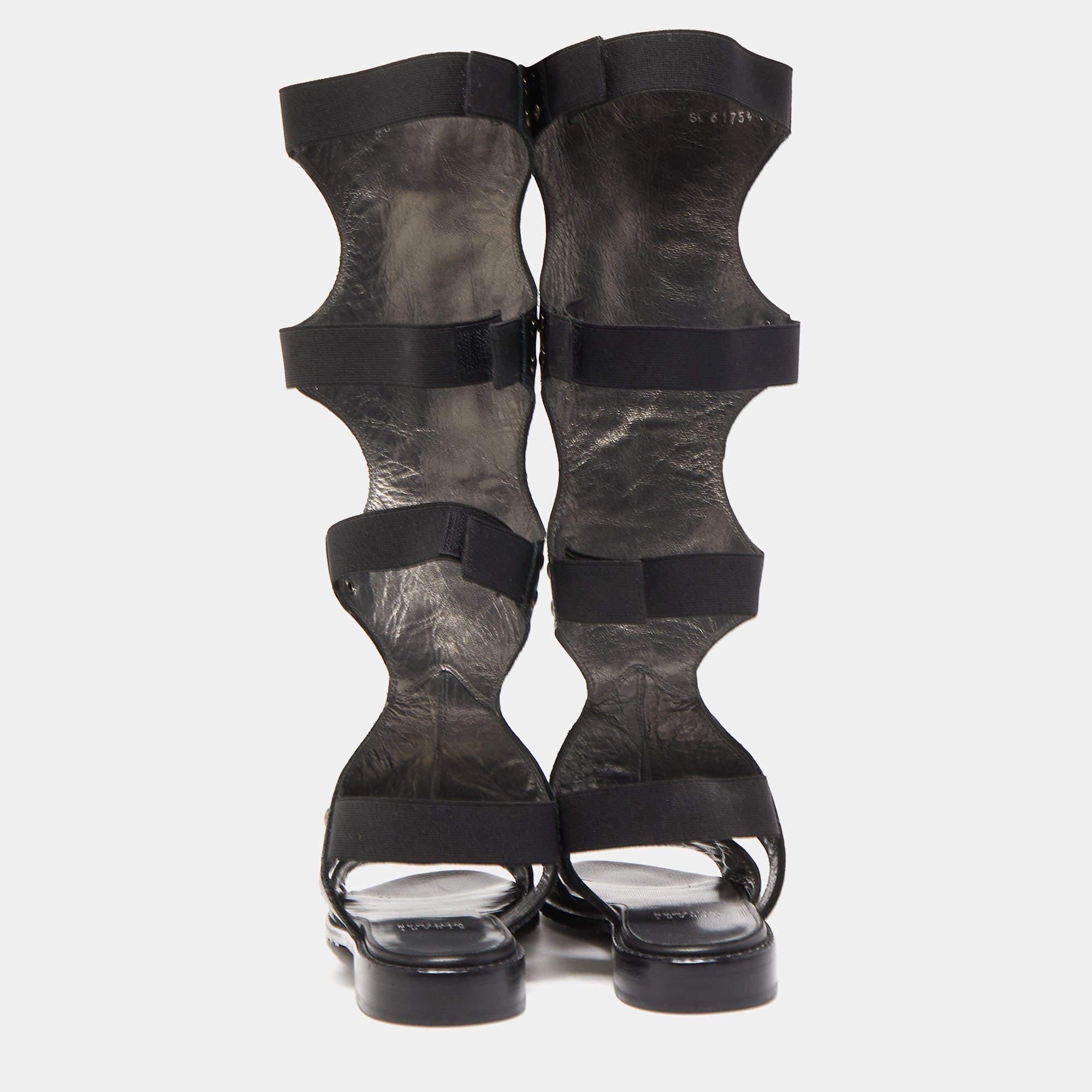 Stuart Weitzman Black Leather Gladiator Backview Sandals Size 35 In New Condition For Sale In Dubai, Al Qouz 2