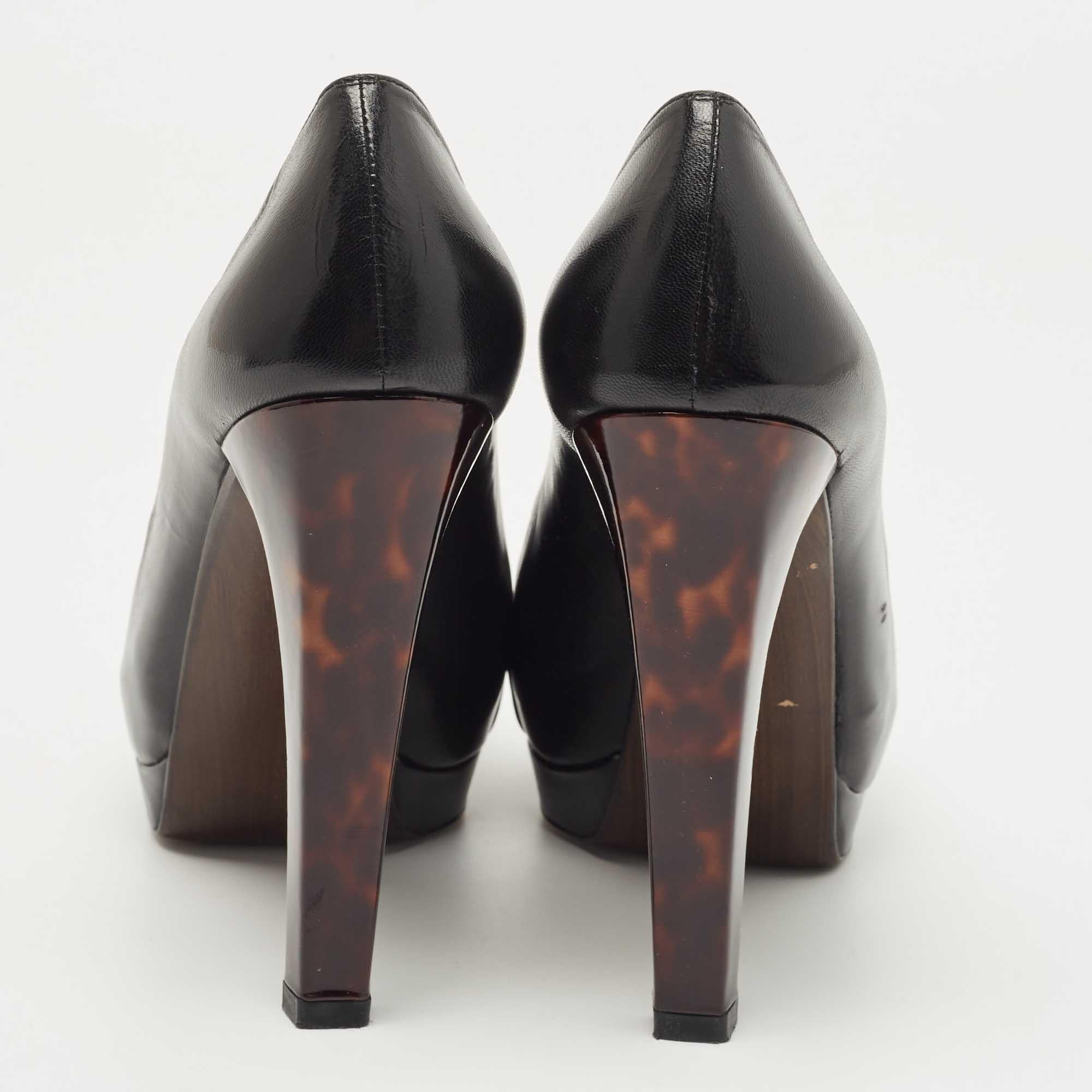 Stuart Weitzman - Escarpins à plateforme en cuir noir Taille 38,5 Pour femmes en vente