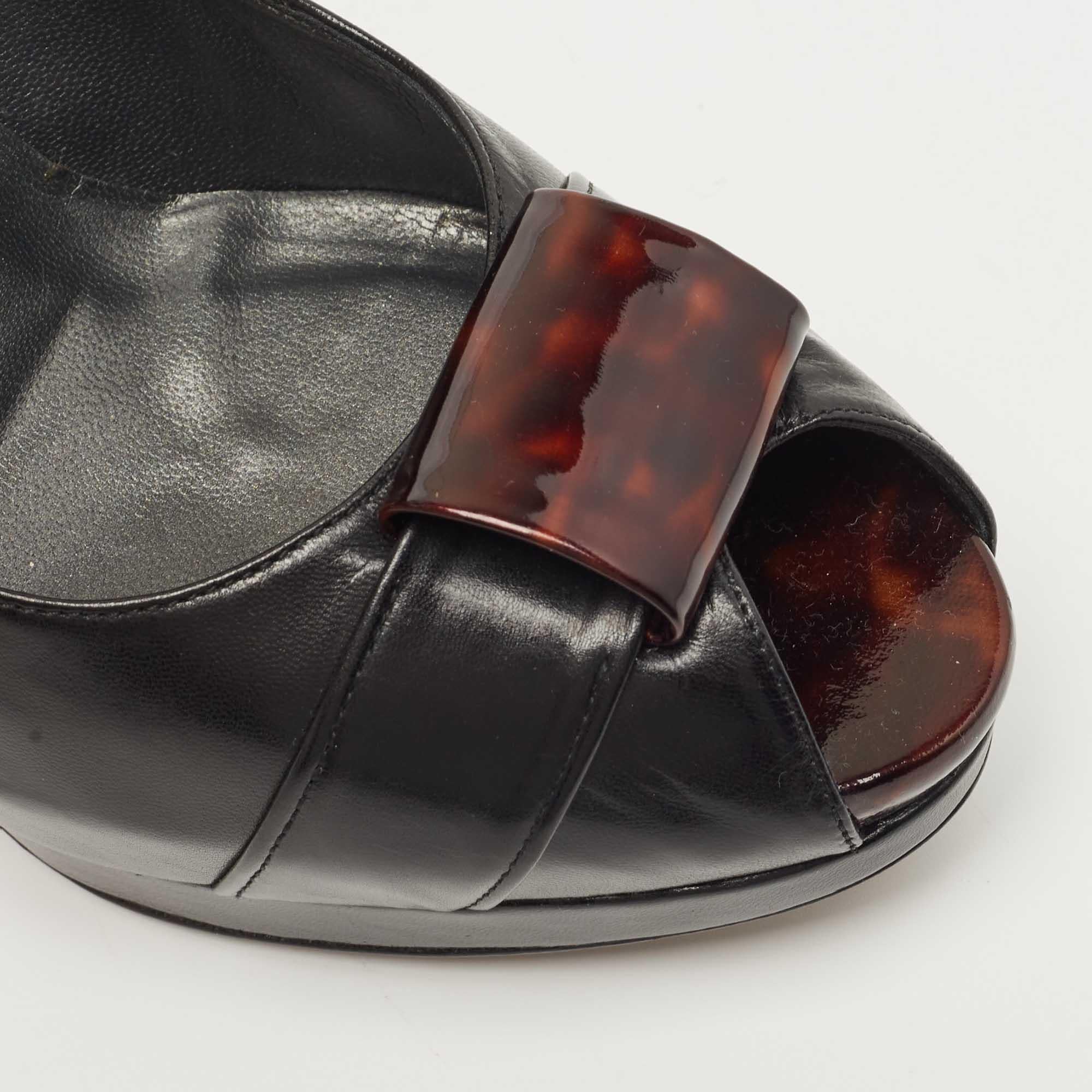 Stuart Weitzman - Escarpins à plateforme en cuir noir Taille 38,5 en vente 2