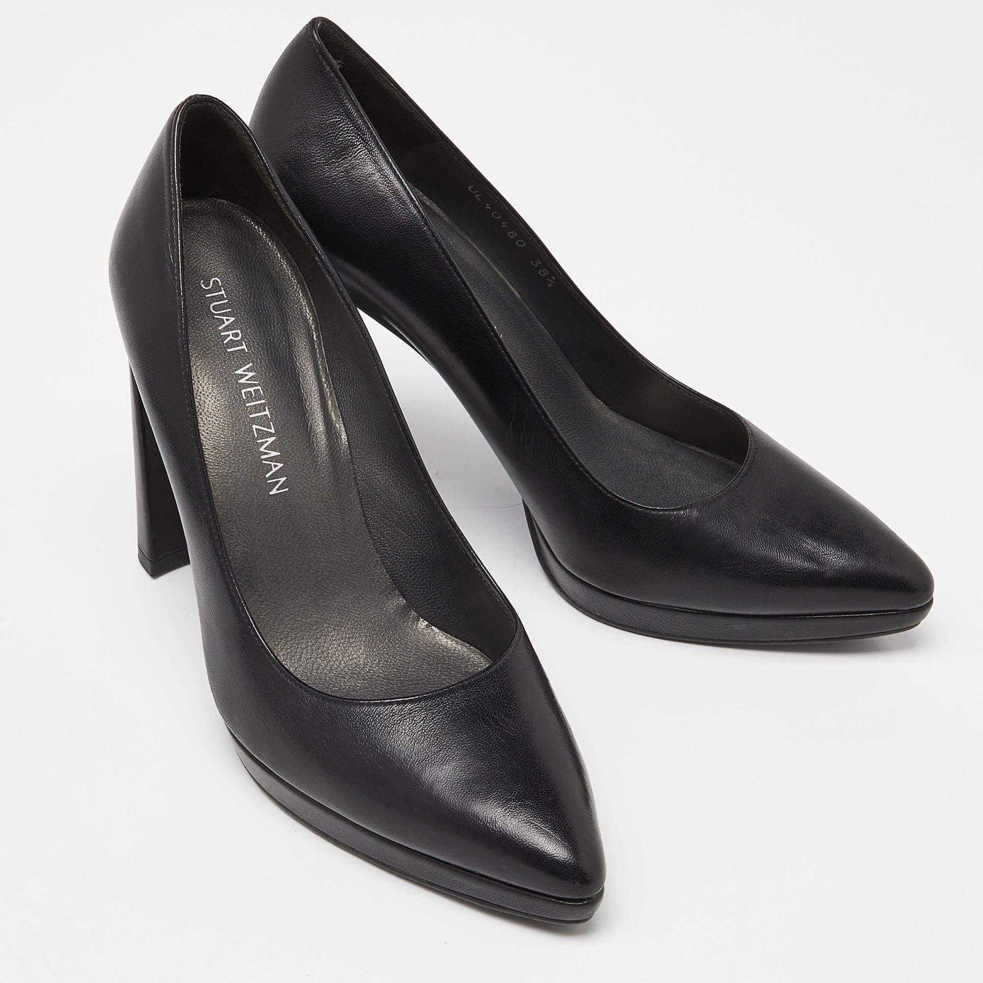Stuart Weitzman - Décolleté con plateau in pelle nera misura 38,5 In condizioni buone in vendita a Dubai, Al Qouz 2