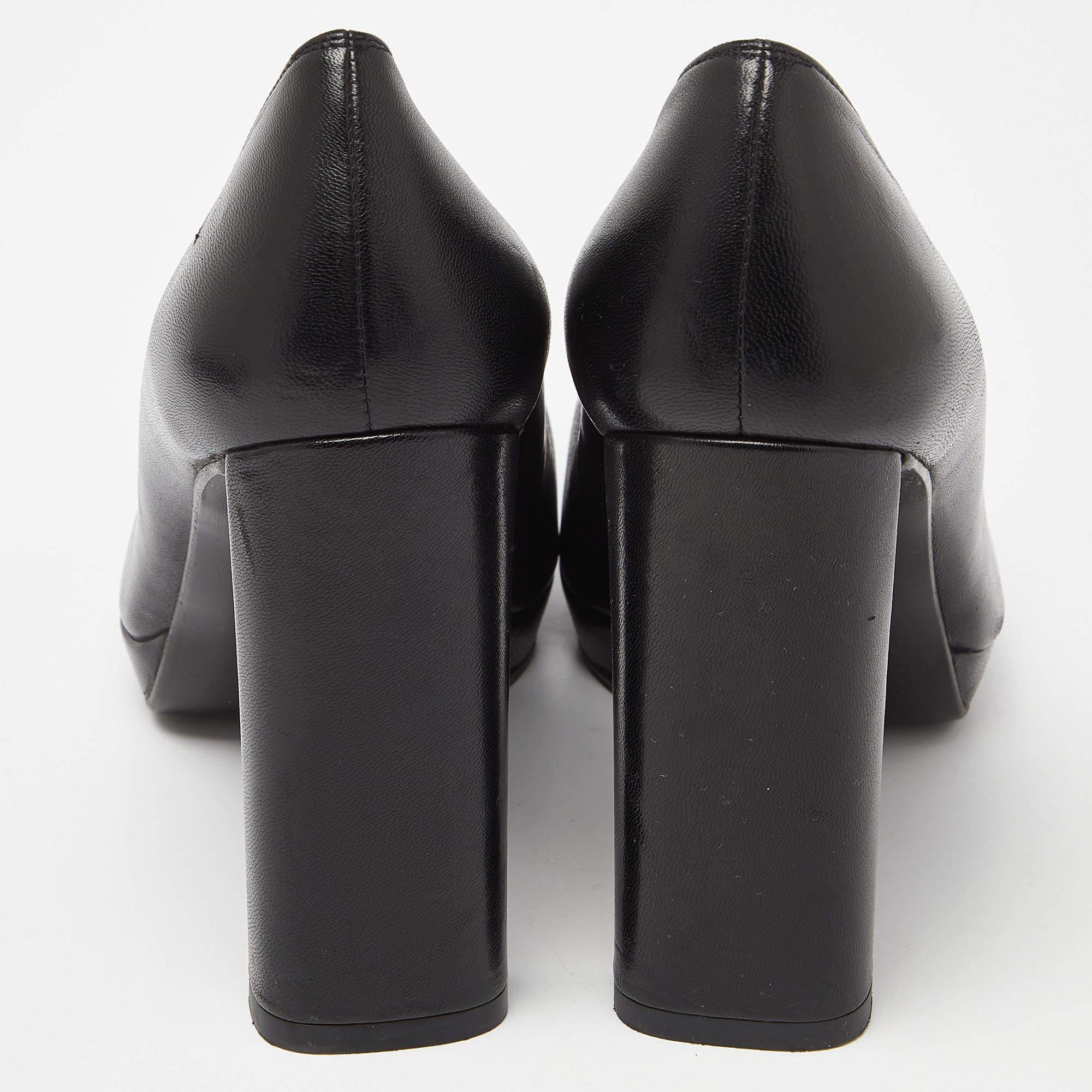 Donna Stuart Weitzman - Décolleté con plateau in pelle nera misura 38,5 in vendita