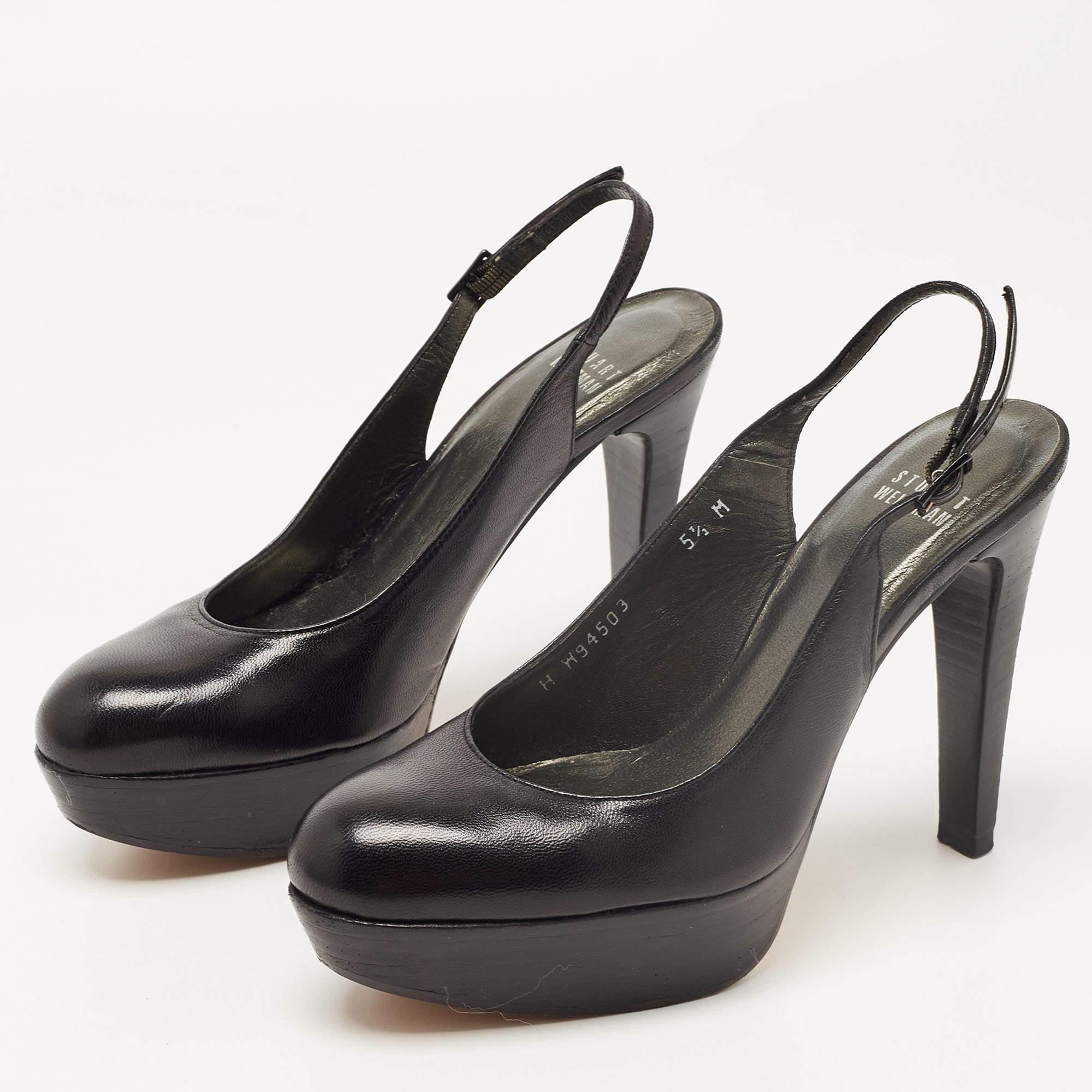 Faites preuve de chic avec ces escarpins de créateur. Ils présentent des talons robustes et des semelles durables  parfait pour vos sorties à la mode