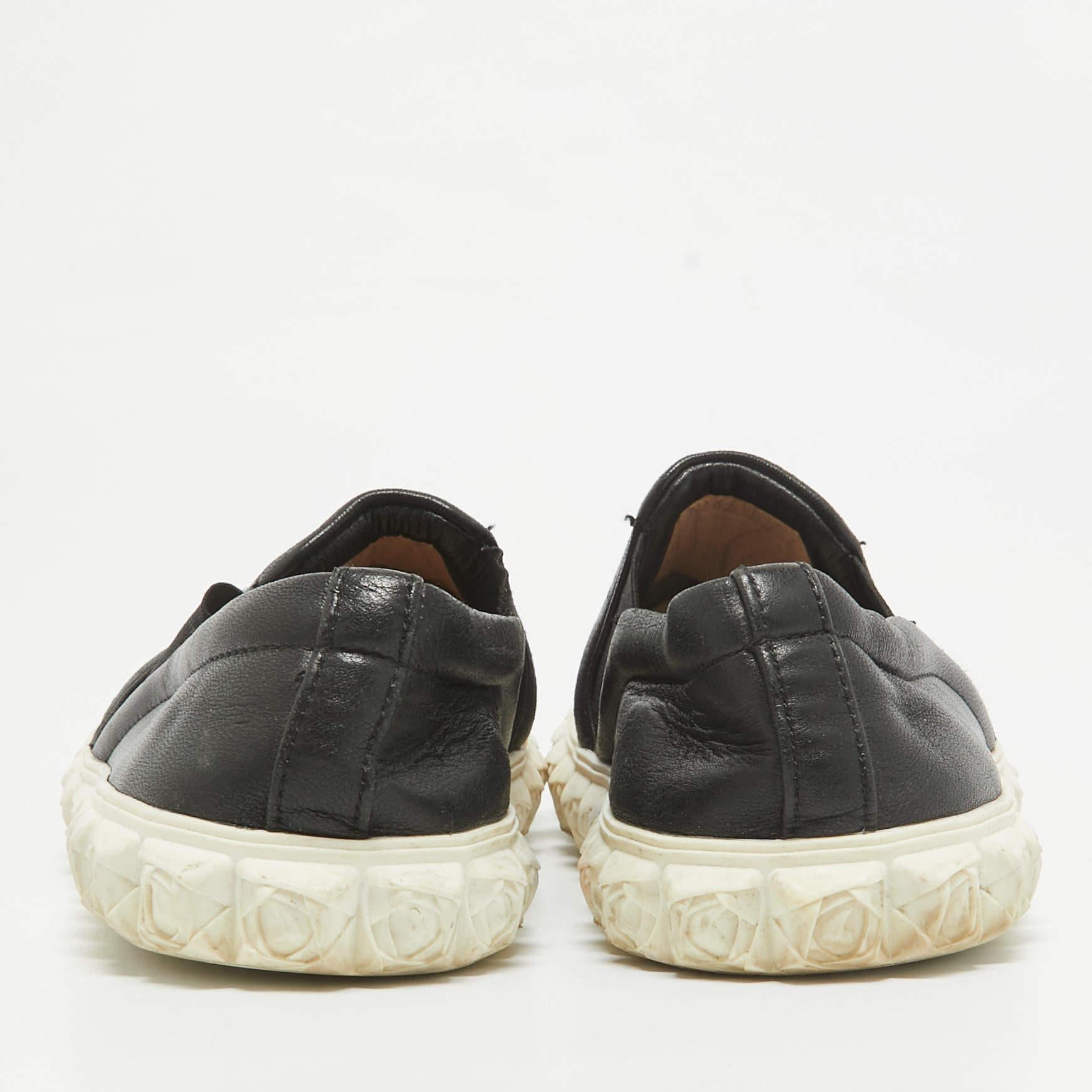 Stuart Weitzman - Baskets à enfiler en cuir noir - Taille 38,5 Pour femmes en vente