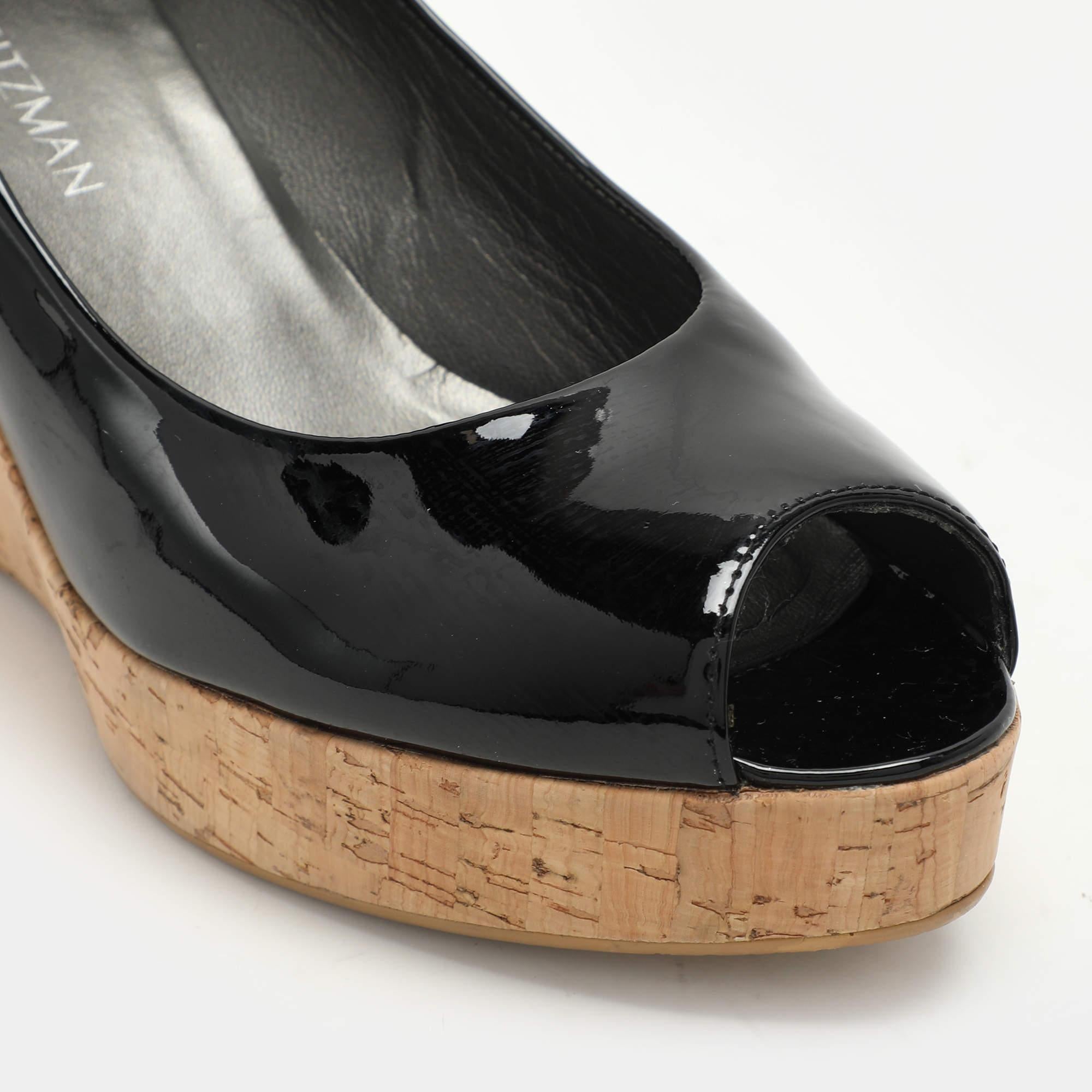 Stuart Weitzman Chaussures à talons compensés en cuir verni noir Taille 40 en vente 2