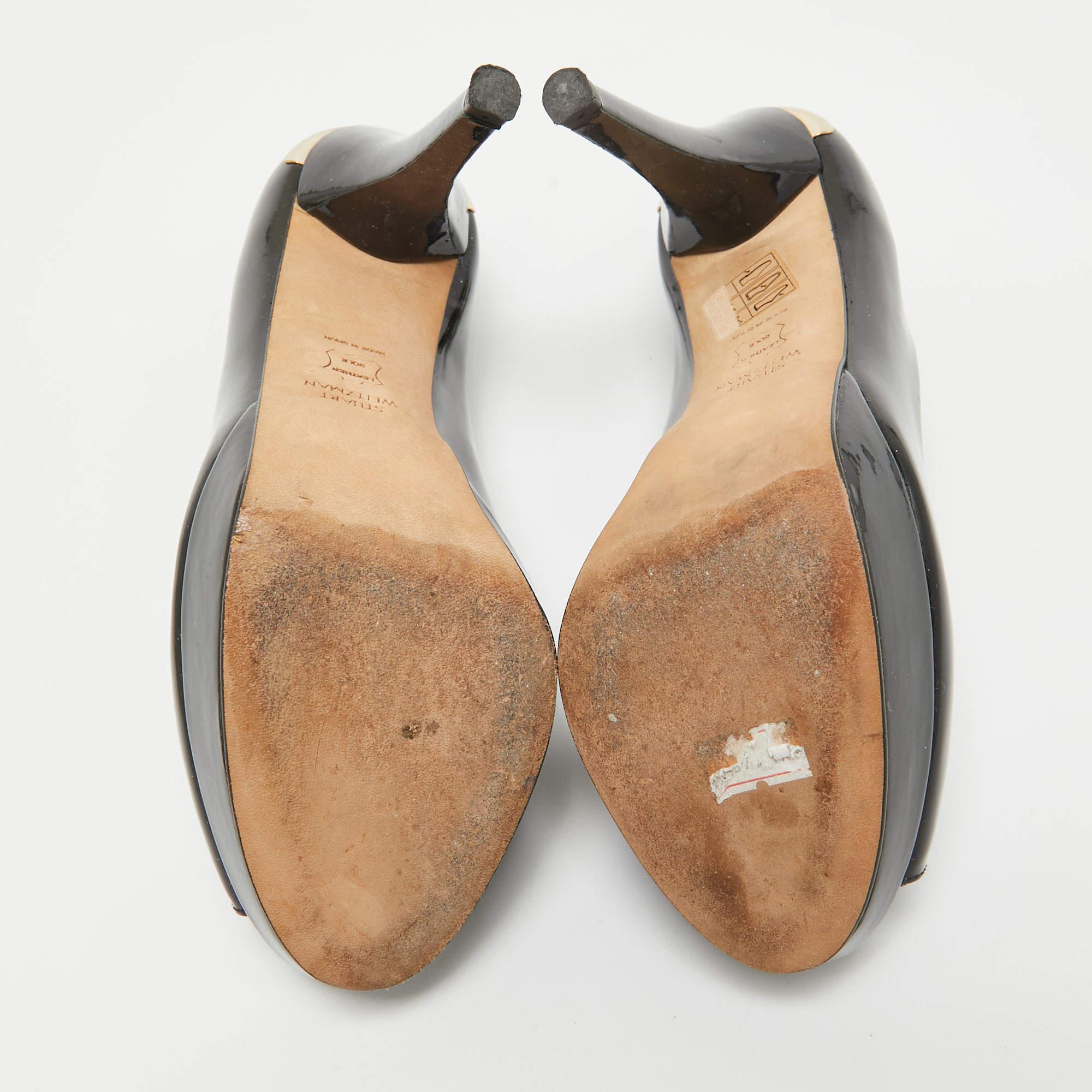 Stuart Weitzman Bombas de punta de charol negro talla 36 en venta 1