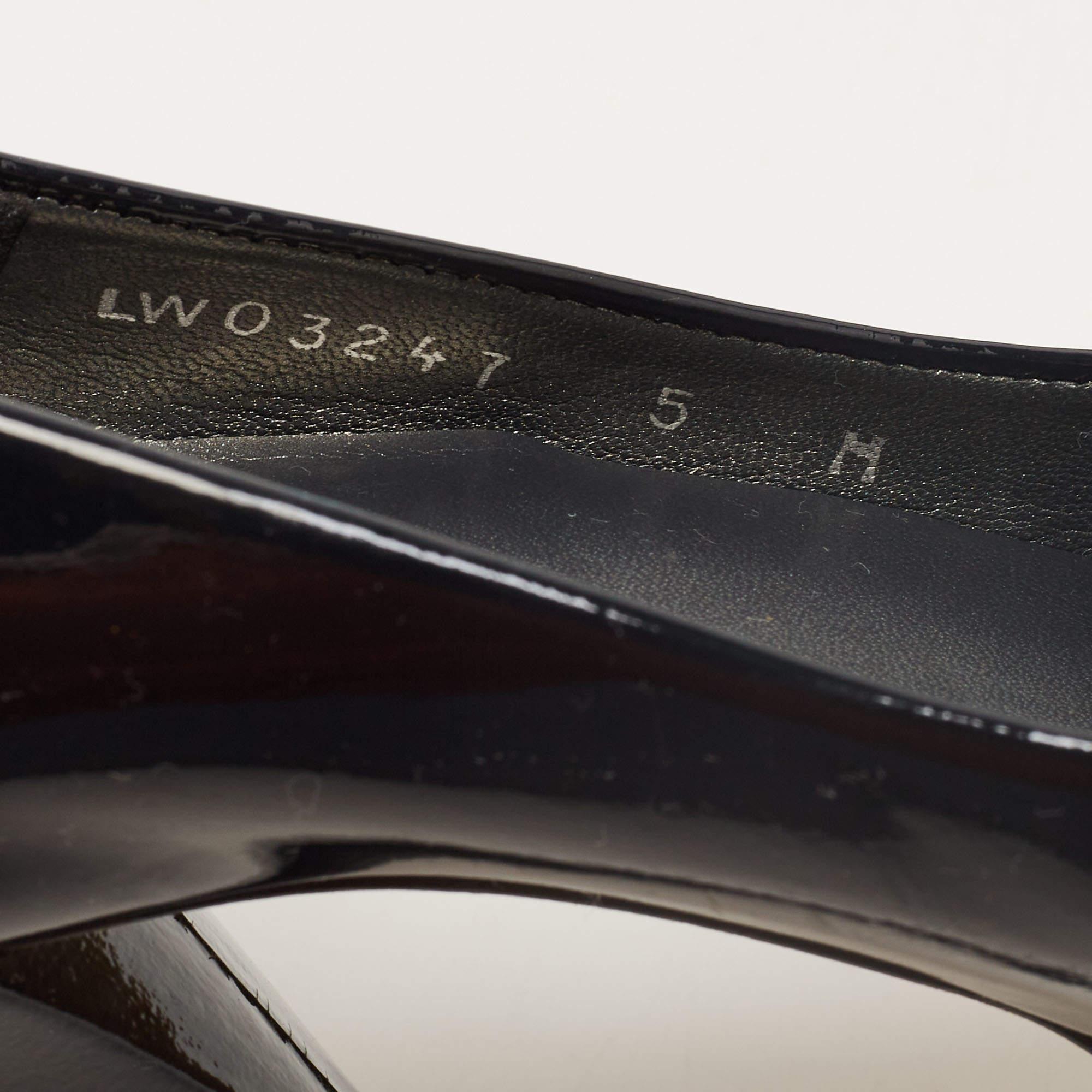 Stuart Weitzman escarpins à plateforme en cuir verni noir Taille 35.5 en vente 3