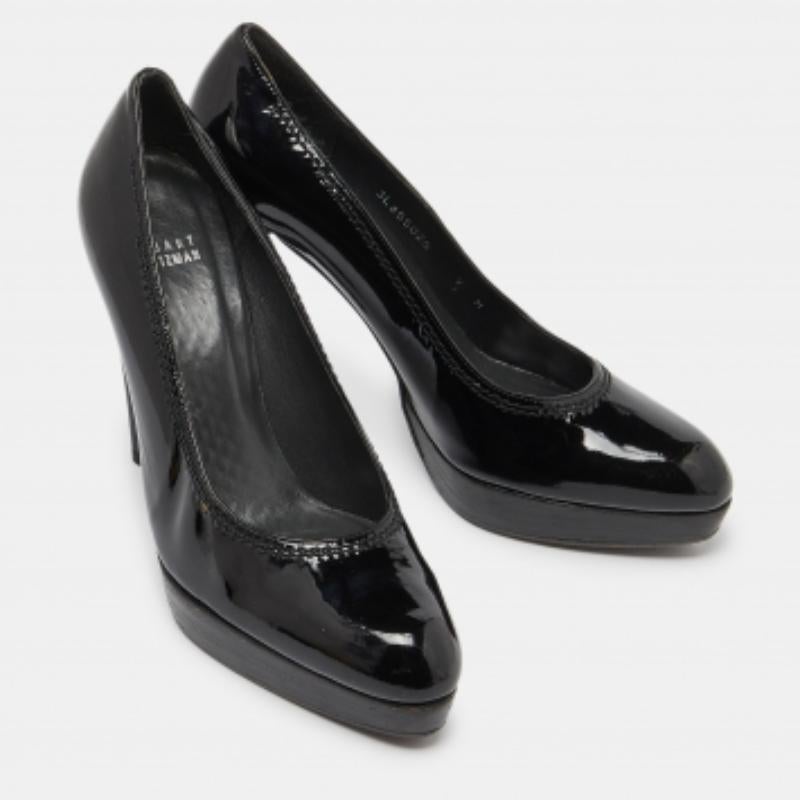 Stuart Weitzman Black Patent Leather Platform Pumps Size 39.5 In Good Condition For Sale In Dubai, Al Qouz 2