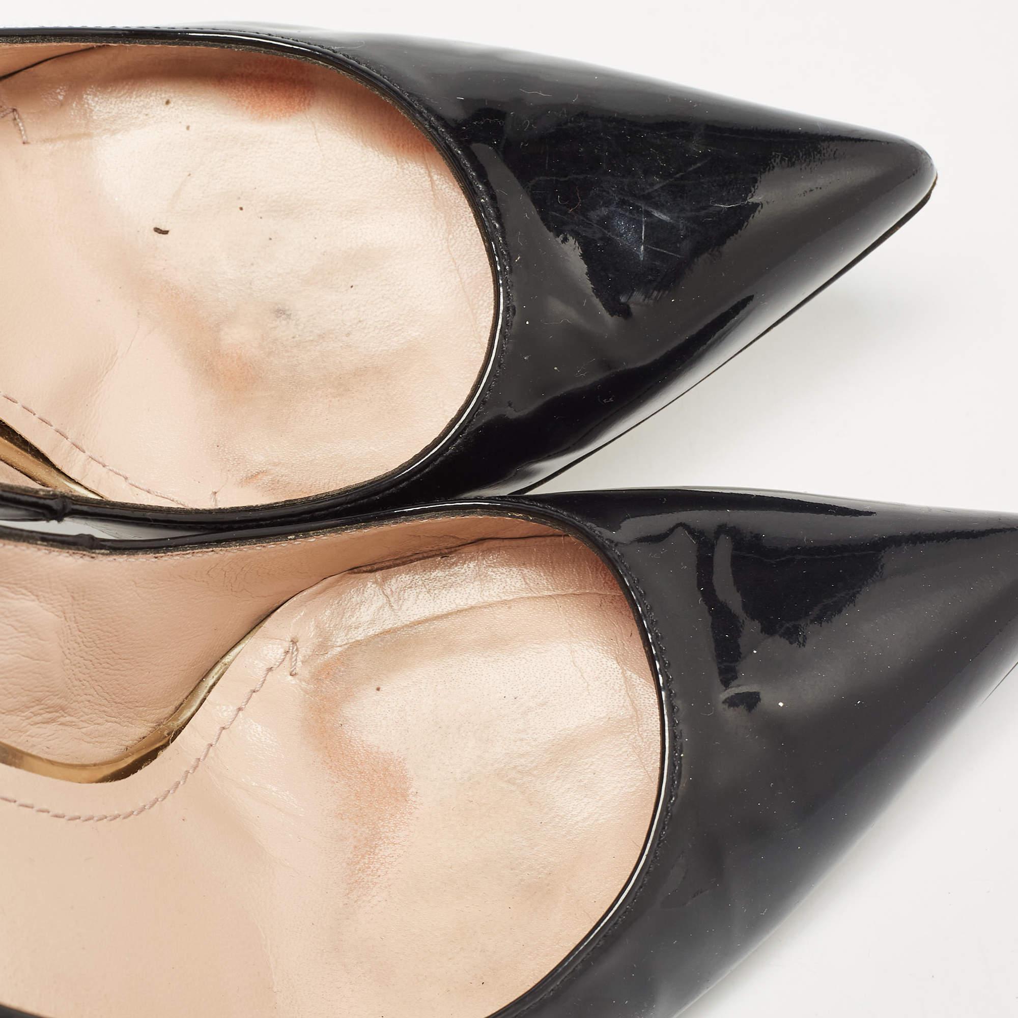 Stuart Weitzman Escarpins à bout pointu en cuir verni noir Taille 38 Pour femmes en vente