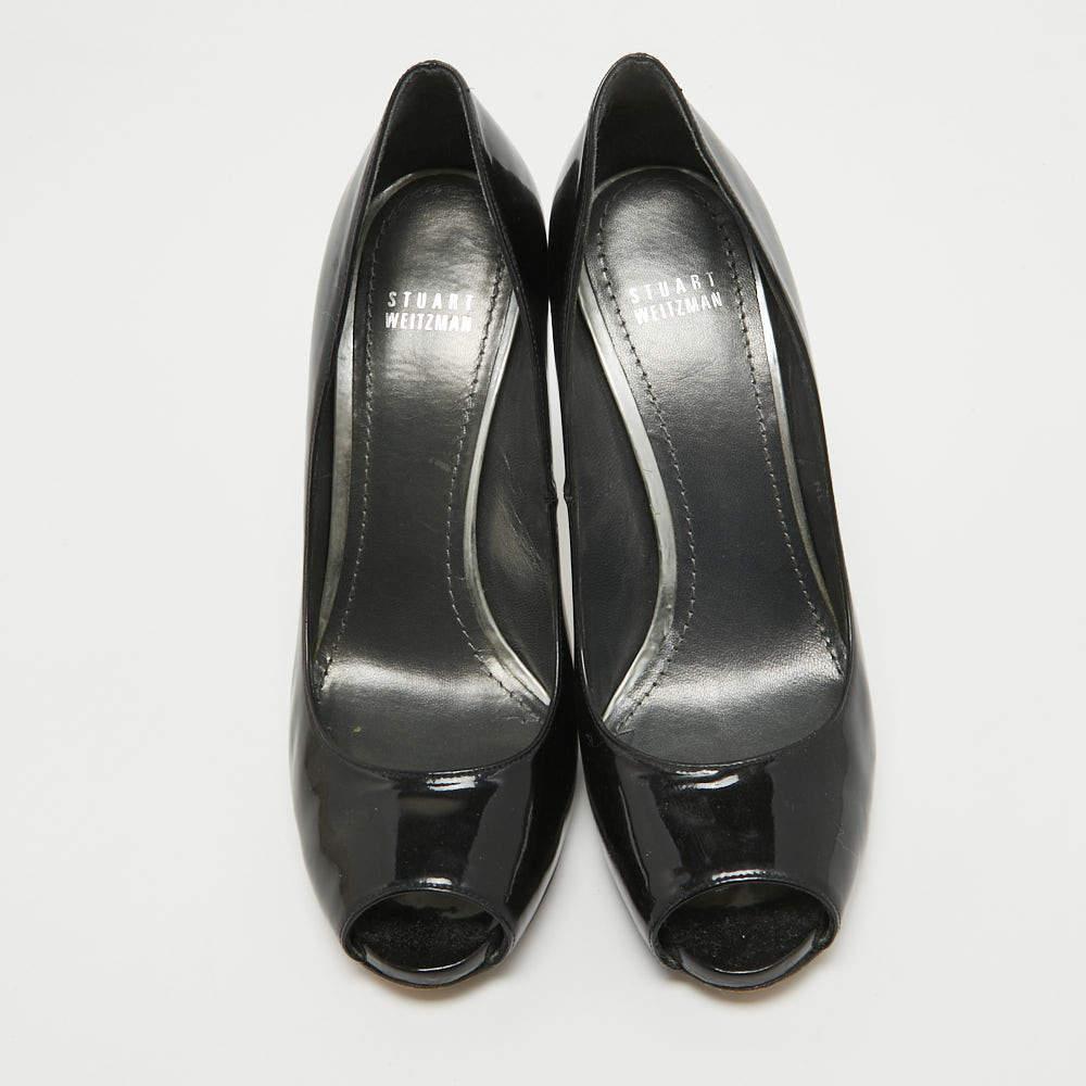 Noir Stuart Weitzman - Escarpins à bouts ronds avec plateforme vernie noire - Taille 39,5 en vente