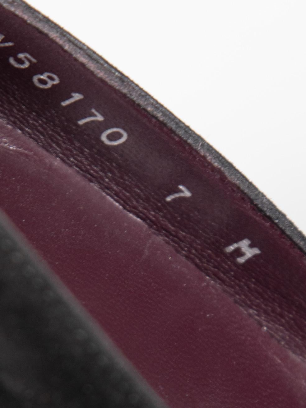 Stuart Weitzman Noir talons en daim plissés Taille US 7 en vente 2