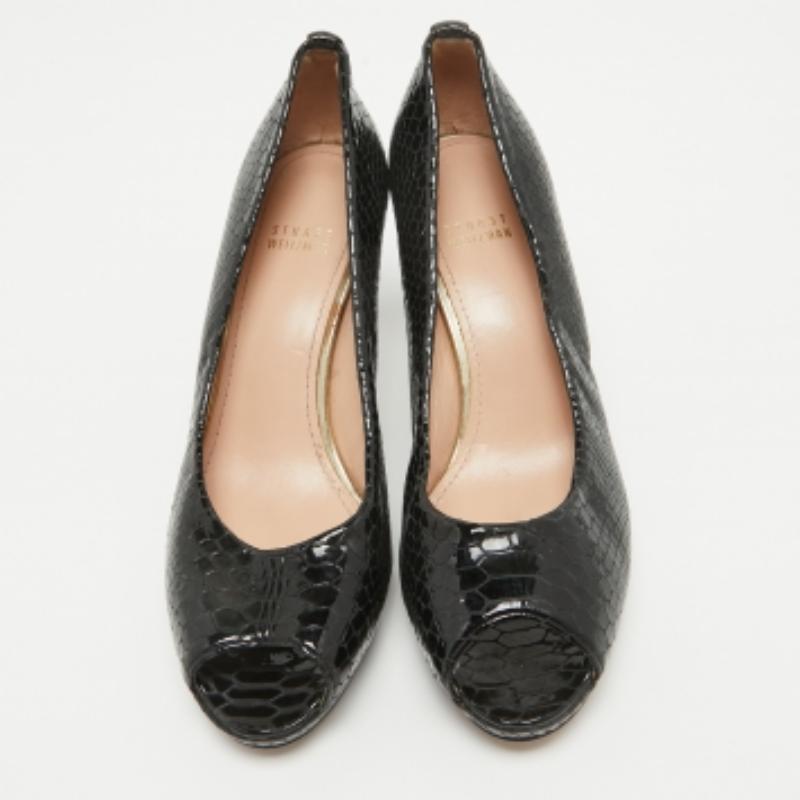Donna Stuart Weitzman - Pumps con plateau in pelle goffrata di pitone nero - taglia 40 in vendita