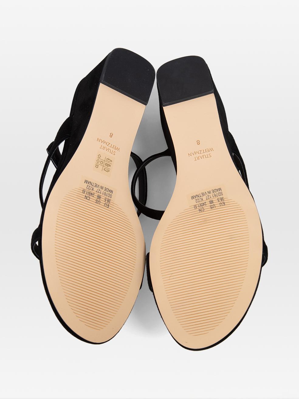 Stuart Weitzman Sandales à boucle en daim noir Taille US 8 Neuf - En vente à London, GB