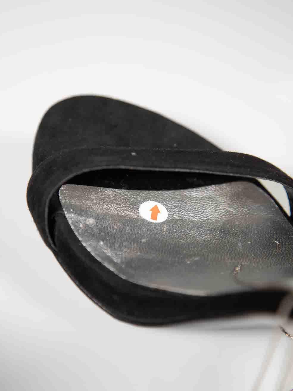 Stuart Weitzman Open Toe Tassel Sandals en daim noir Taille US 7.5 en vente 2