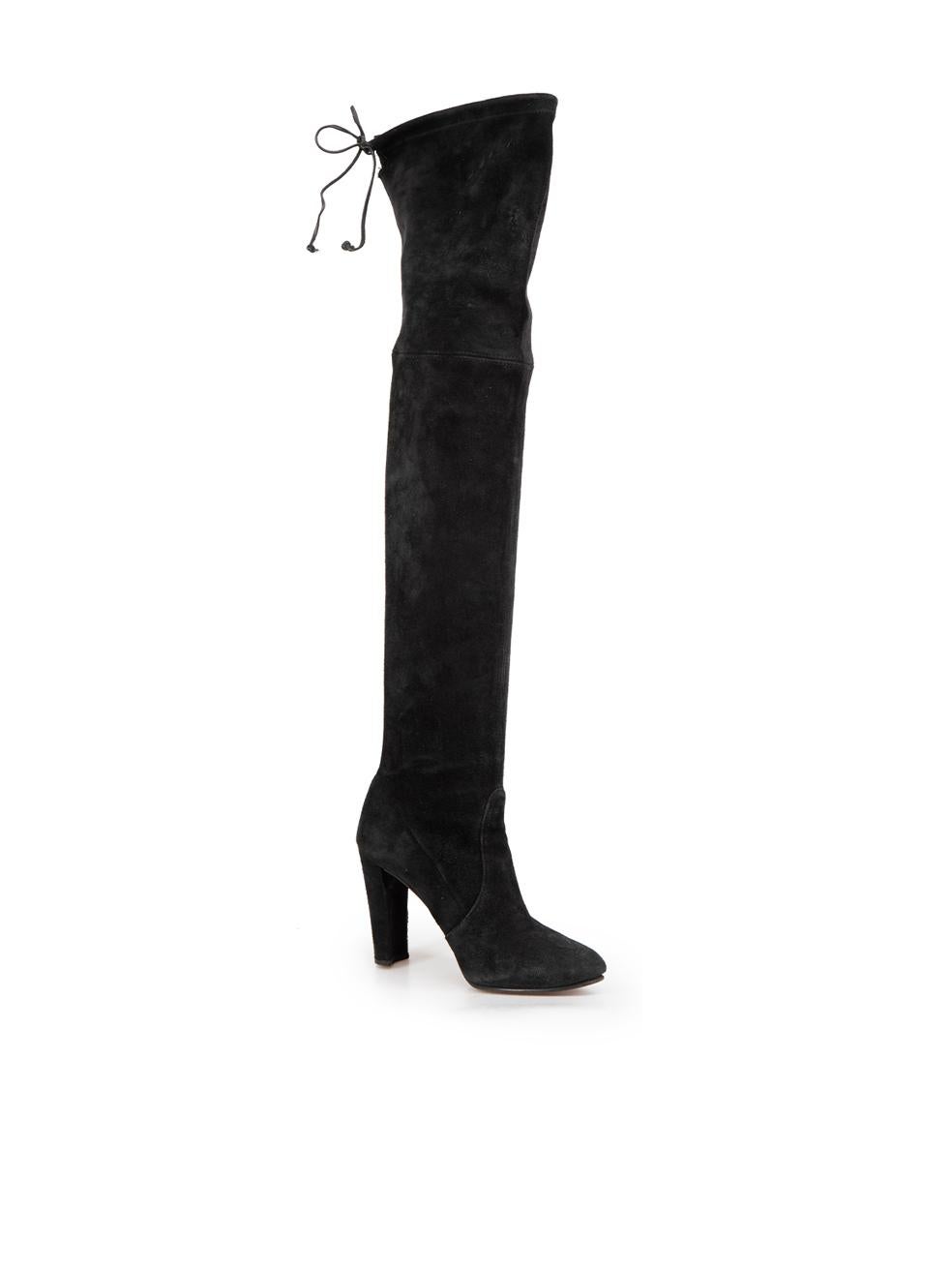 CONDITION is Good. Minor wear to boots is evident. Light wear to both sides and heels of both boots with abrasions to the suede on this used Stuart Weitzman designer resale item.
 
Details
Black
Suede
Over the knee high boots
Almond toe
Hig