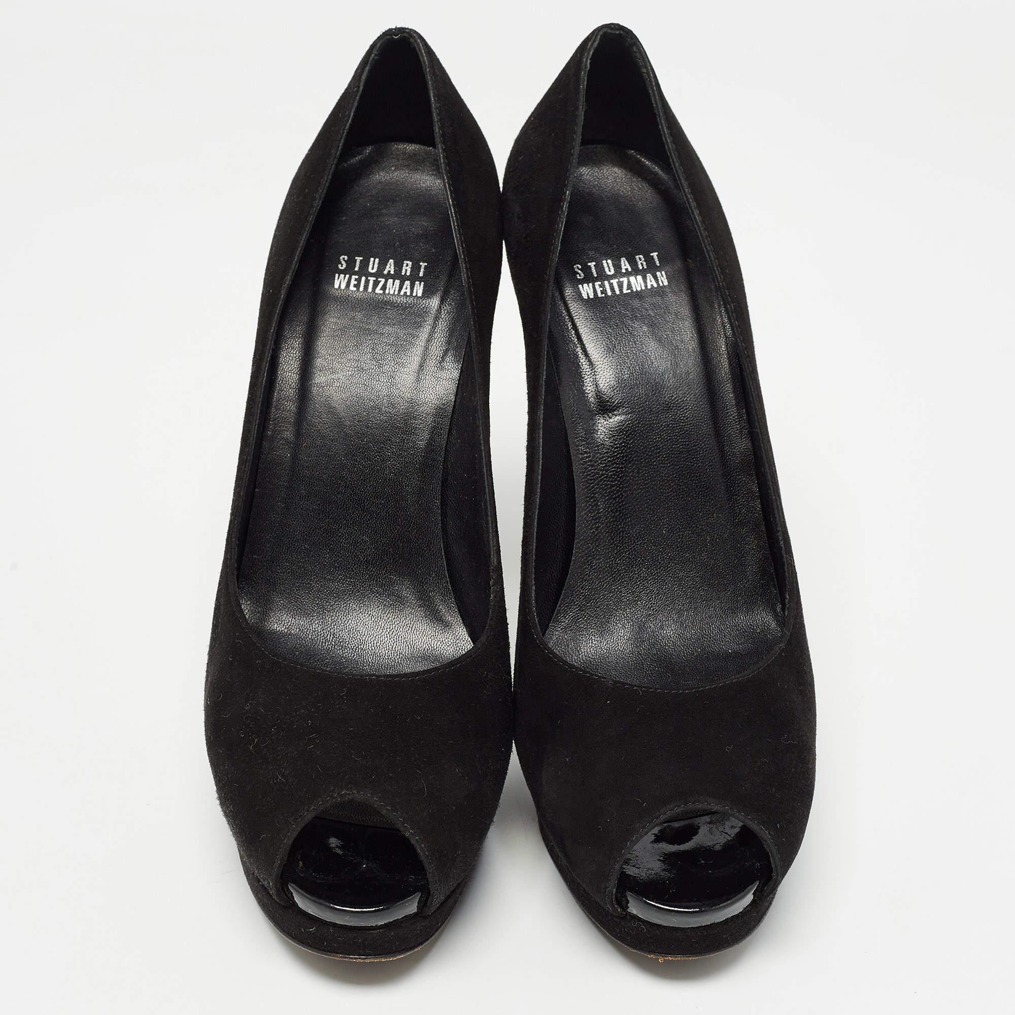 Noir Stuart Weitzman Escarpins Peep Toe en daim noir Taille 38.5 en vente