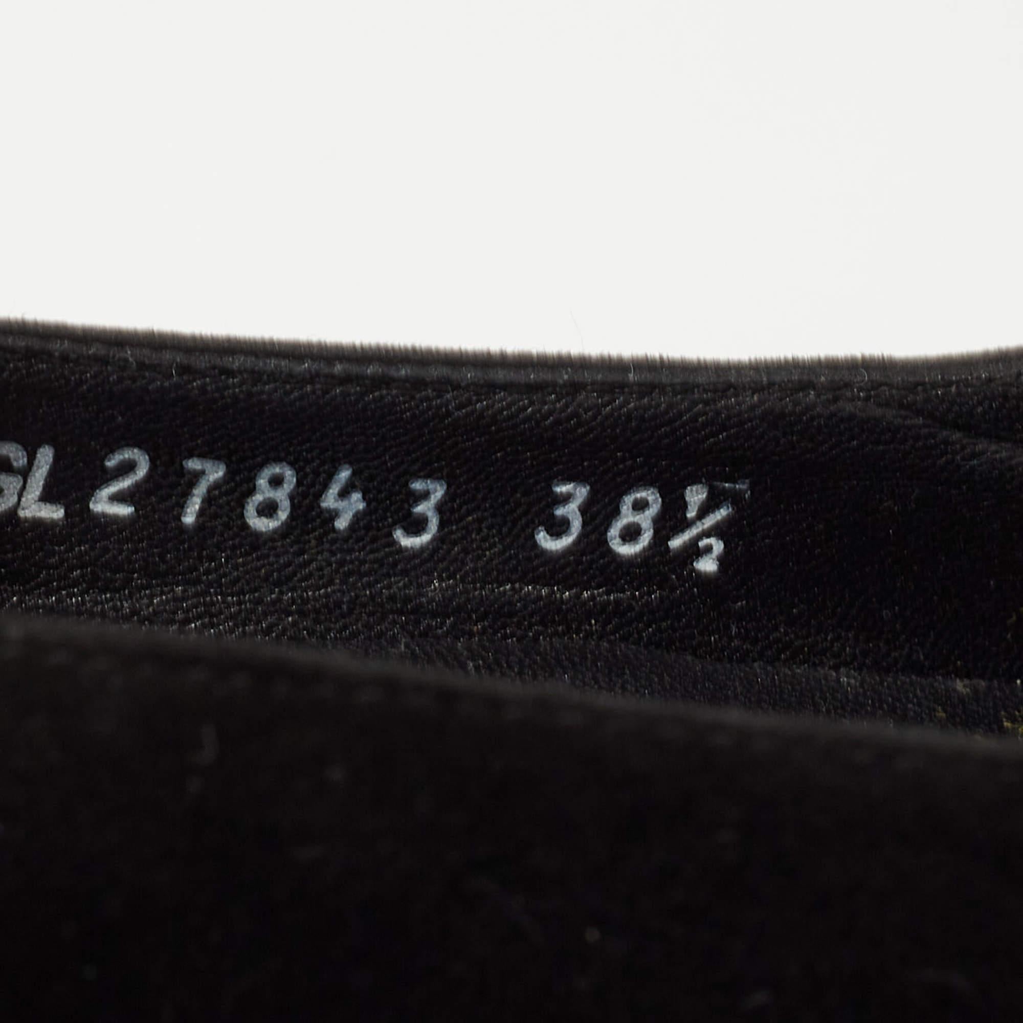 Stuart Weitzman Escarpins Peep Toe en daim noir Taille 38.5 en vente 3