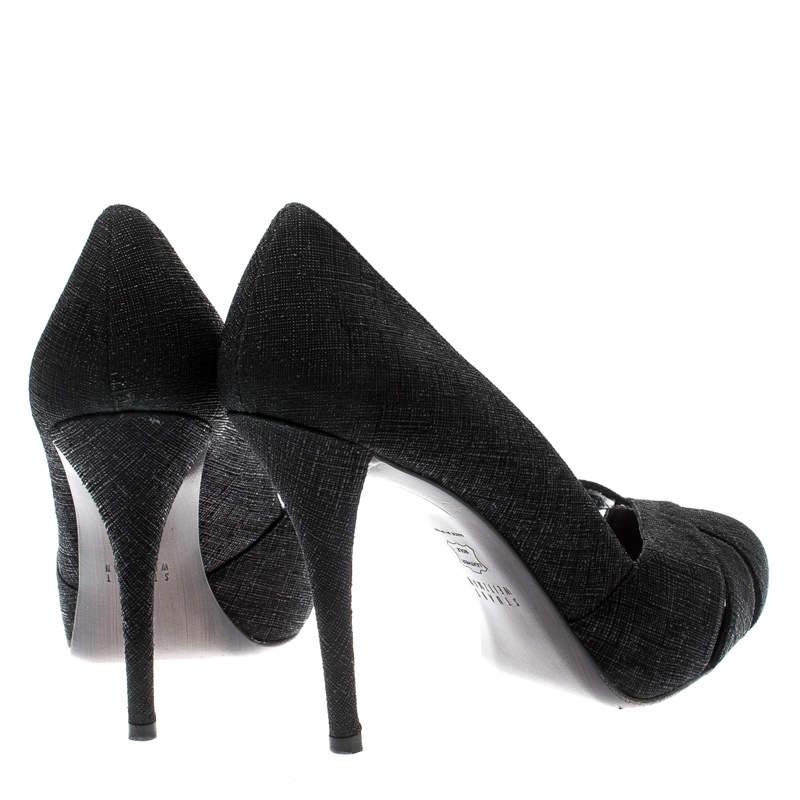 Stuart Weitzman Black Textured Fabric Criss Cross Open Toe Platform Pumps Size 3 In Good Condition In Dubai, Al Qouz 2