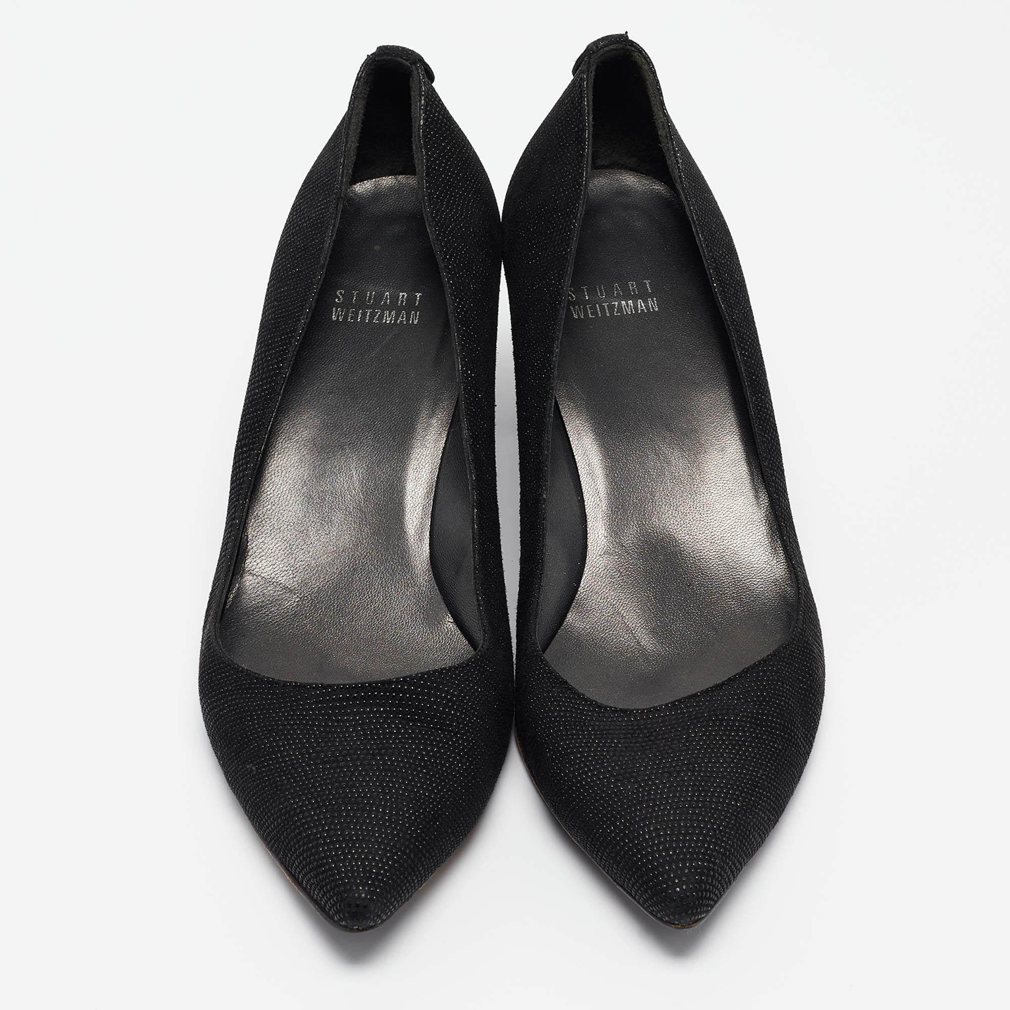 Noir Stuart Weitzman - Escarpins à bout pointu en daim texturé noir - Taille 38,5 en vente