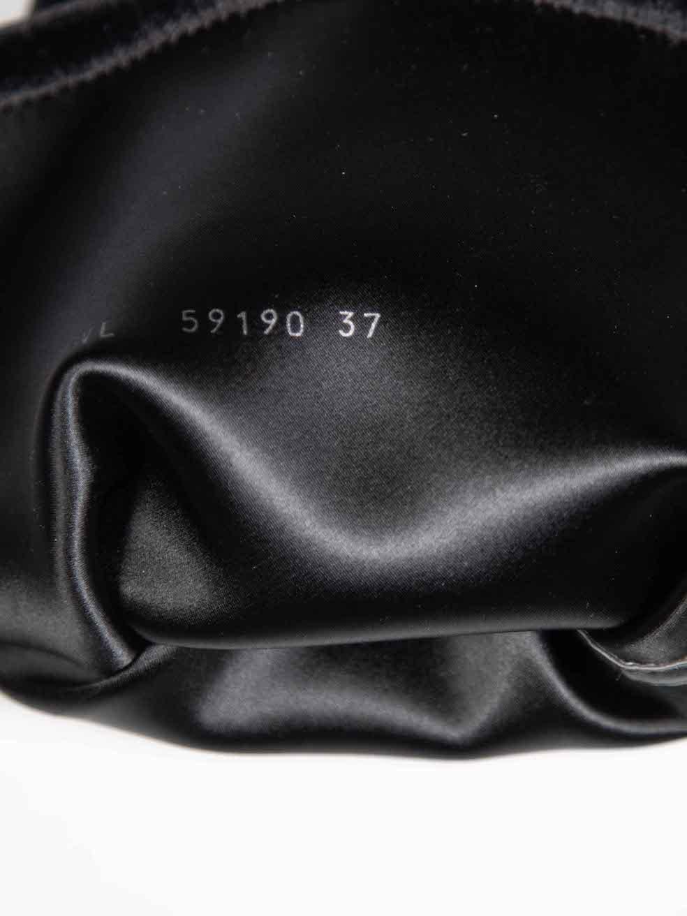 Stuart Weitzman Botas altas a la rodilla de terciopelo negro Talla IT 37 en Excelente estado para la venta en London, GB