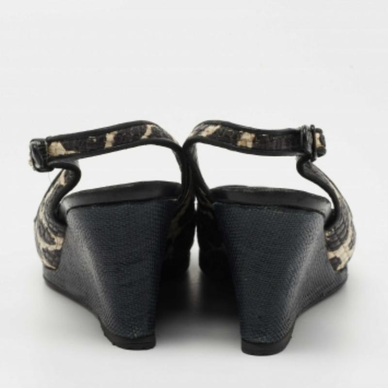 De las mujeres Stuart Weitzman Sandalias de cuña de rafia blanca/negra talla 40 en venta