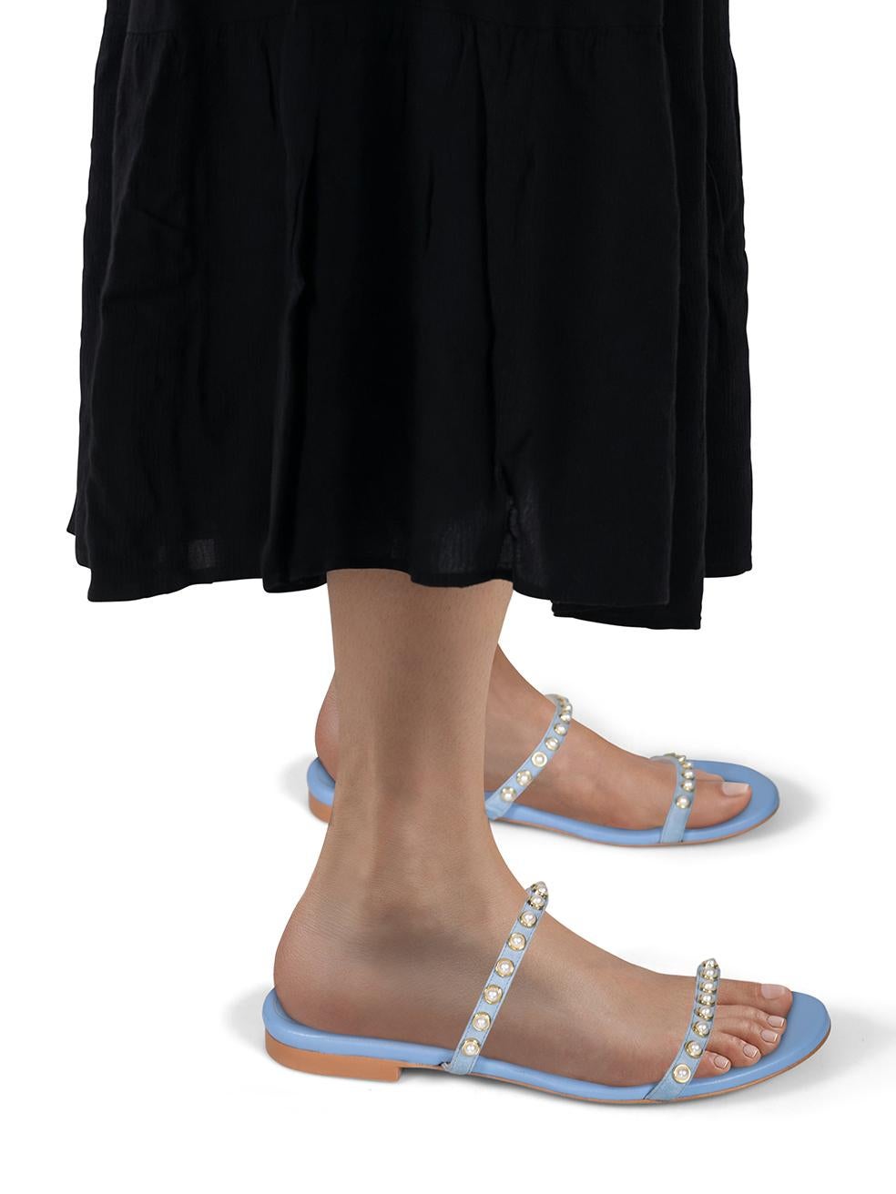 CONDITION is Very good. Minimal wear to sandals is evident. Minimal wear to the straps on both shoes where some slight discolouration can be seen on this used Stuart Weitzman designer resale item. Comes with original dust bag and box.
 
 Details
 
