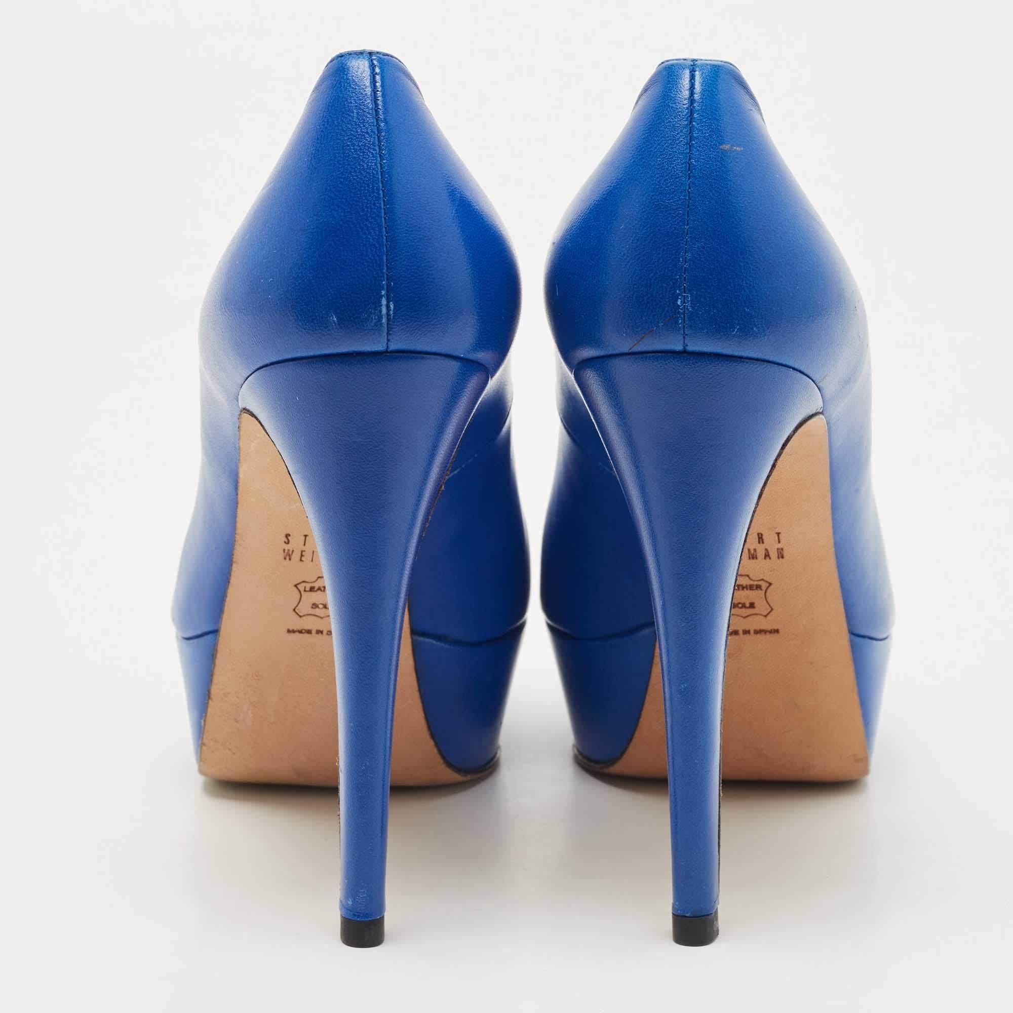 Stuart Weitzman escarpins à bout ouvert en cuir bleu, taille 37 Pour femmes en vente