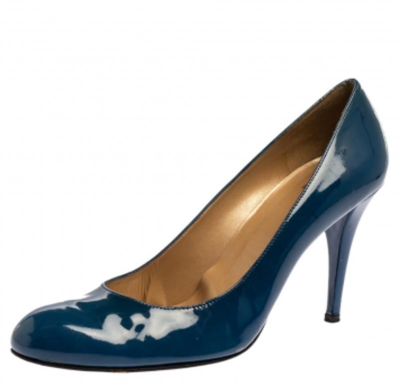 Black Stuart Weitzman Blue Patent Leather Round Toe Pumps Size 40.5 For Sale