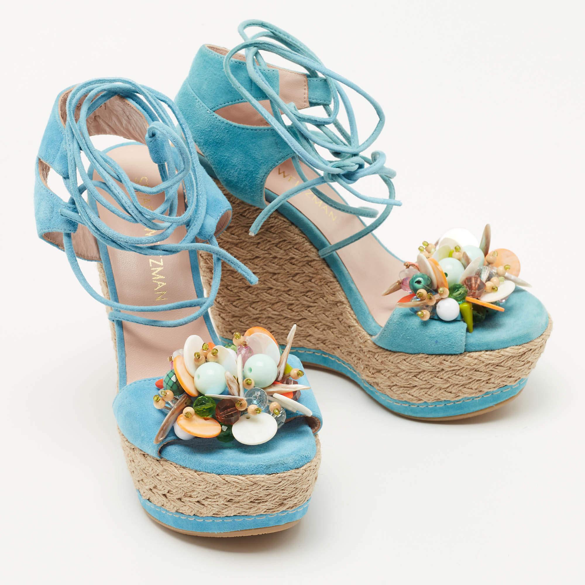 Stuart Weitzman Sandales compensées à lacets en daim bleu taille 36 Bon état - En vente à Dubai, Al Qouz 2