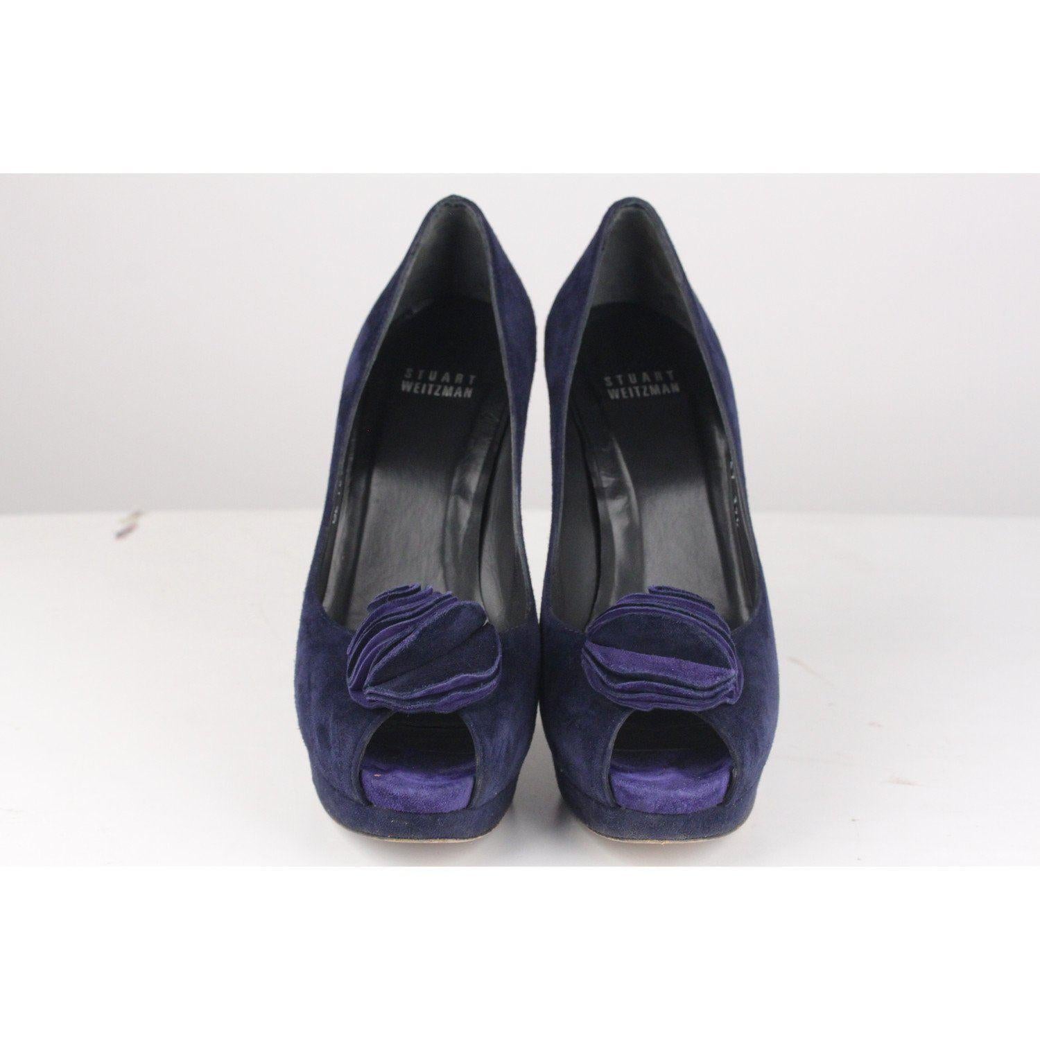 MATERIAL: Suede COLOR: Blue MODEL: Open toe GENDER: Women CONDITION DETAILS: Some normal wear of use (scuffs and light faded part) on suede, some wear of use on the outsoles, some wear of use on the heels Any other detail which is not mentioned may