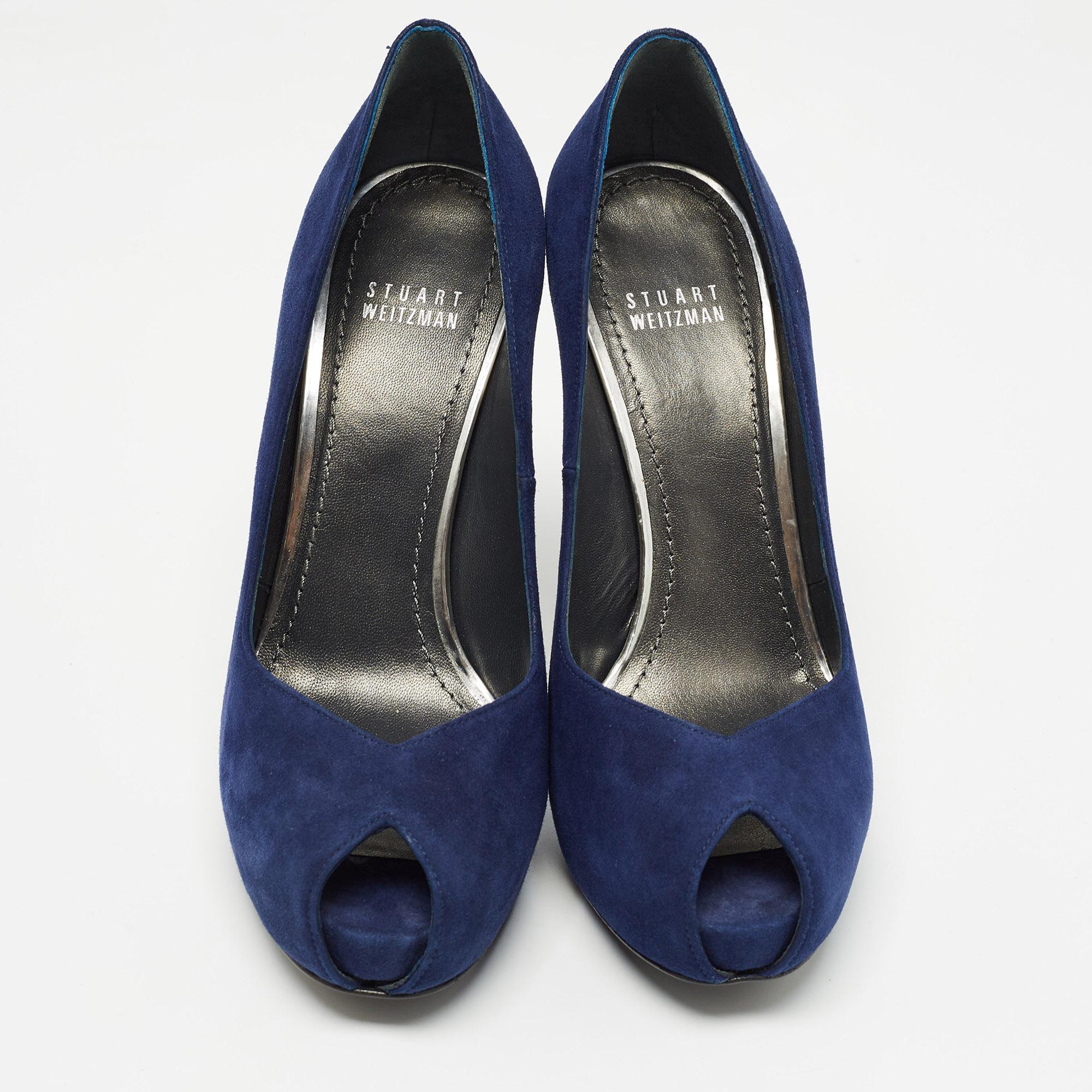 Noir Stuart Weitzman escarpins à bout ouvert en daim bleu taille 38,5 en vente