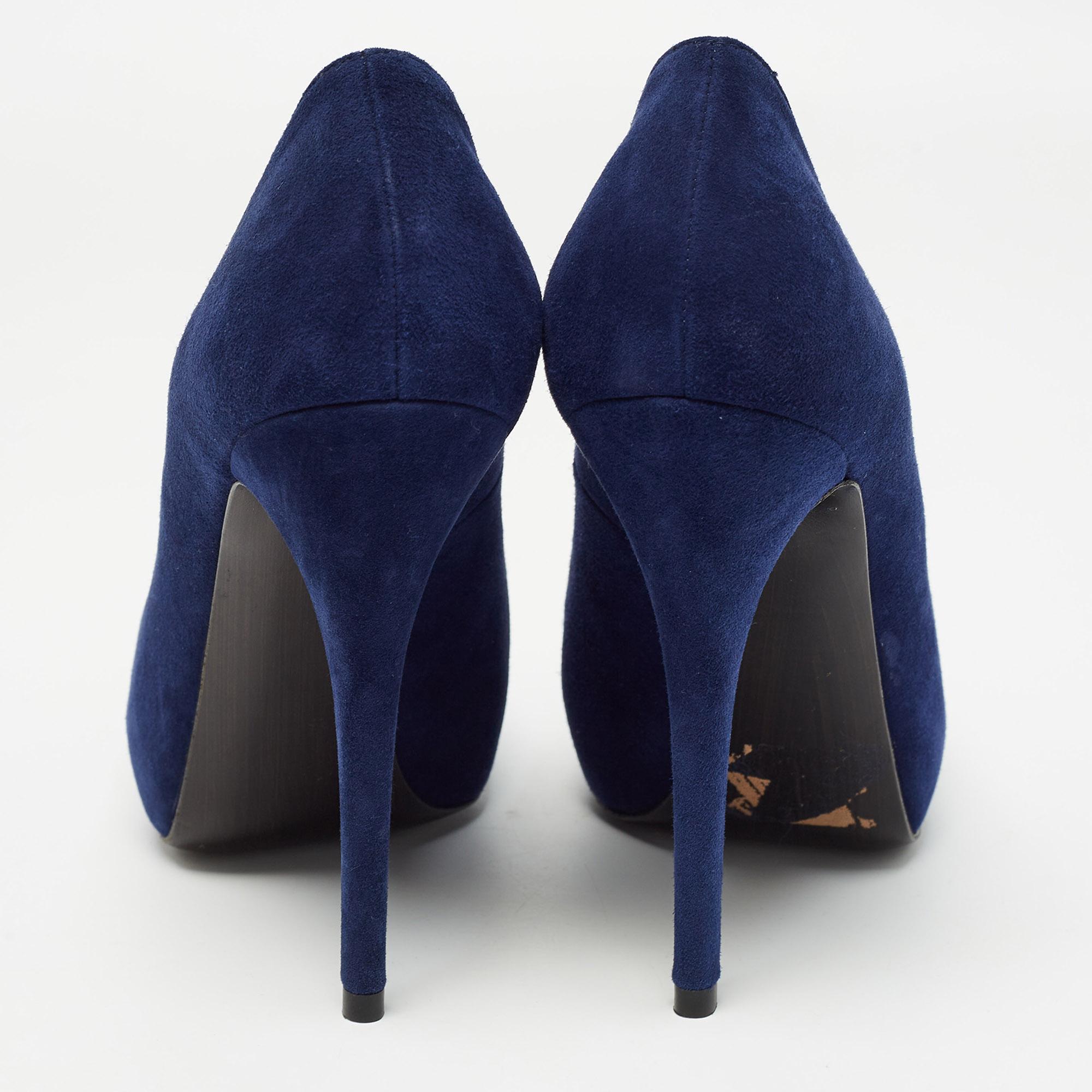 Stuart Weitzman escarpins à bout ouvert en daim bleu taille 38,5 Pour femmes en vente