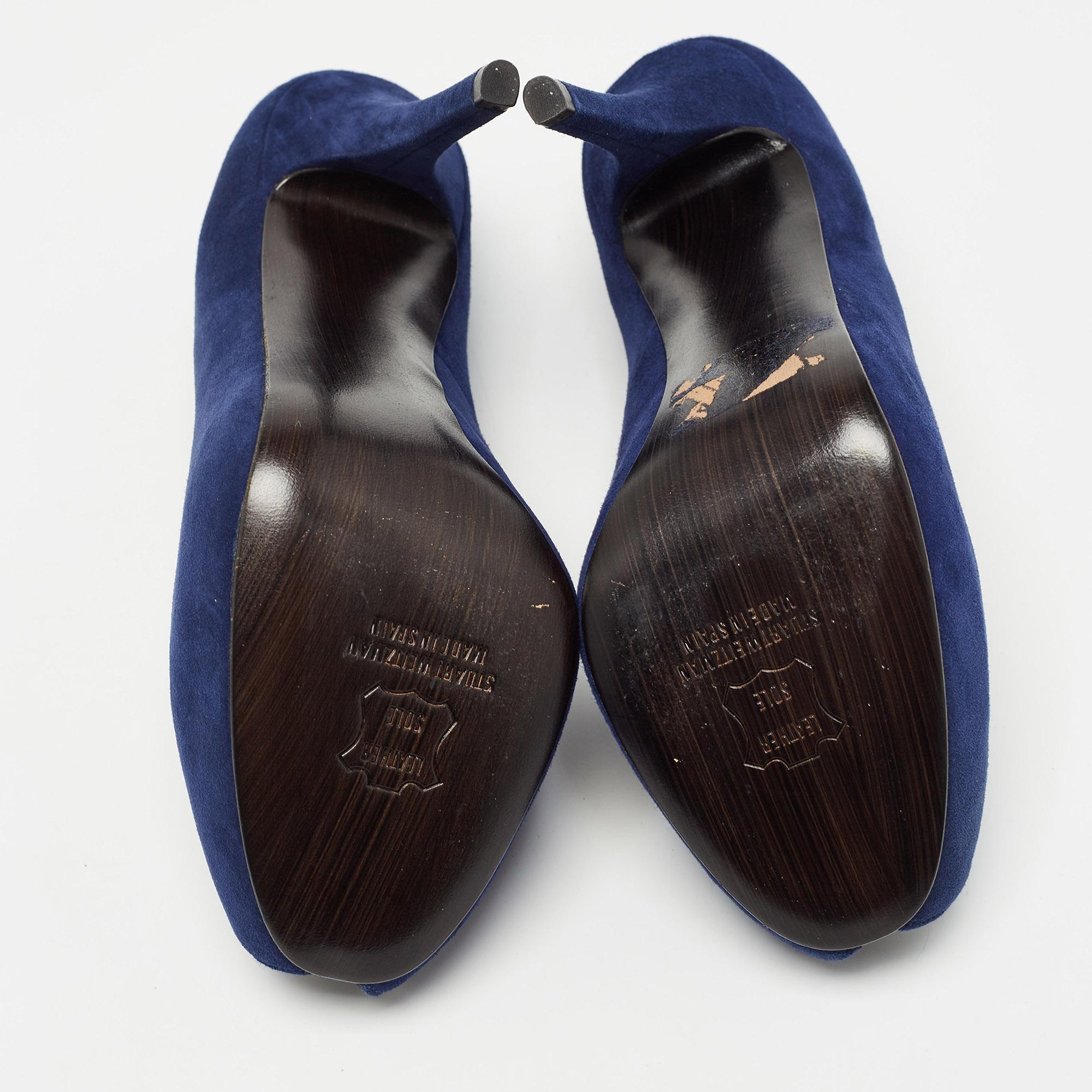 Stuart Weitzman escarpins à bout ouvert en daim bleu taille 38,5 en vente 1