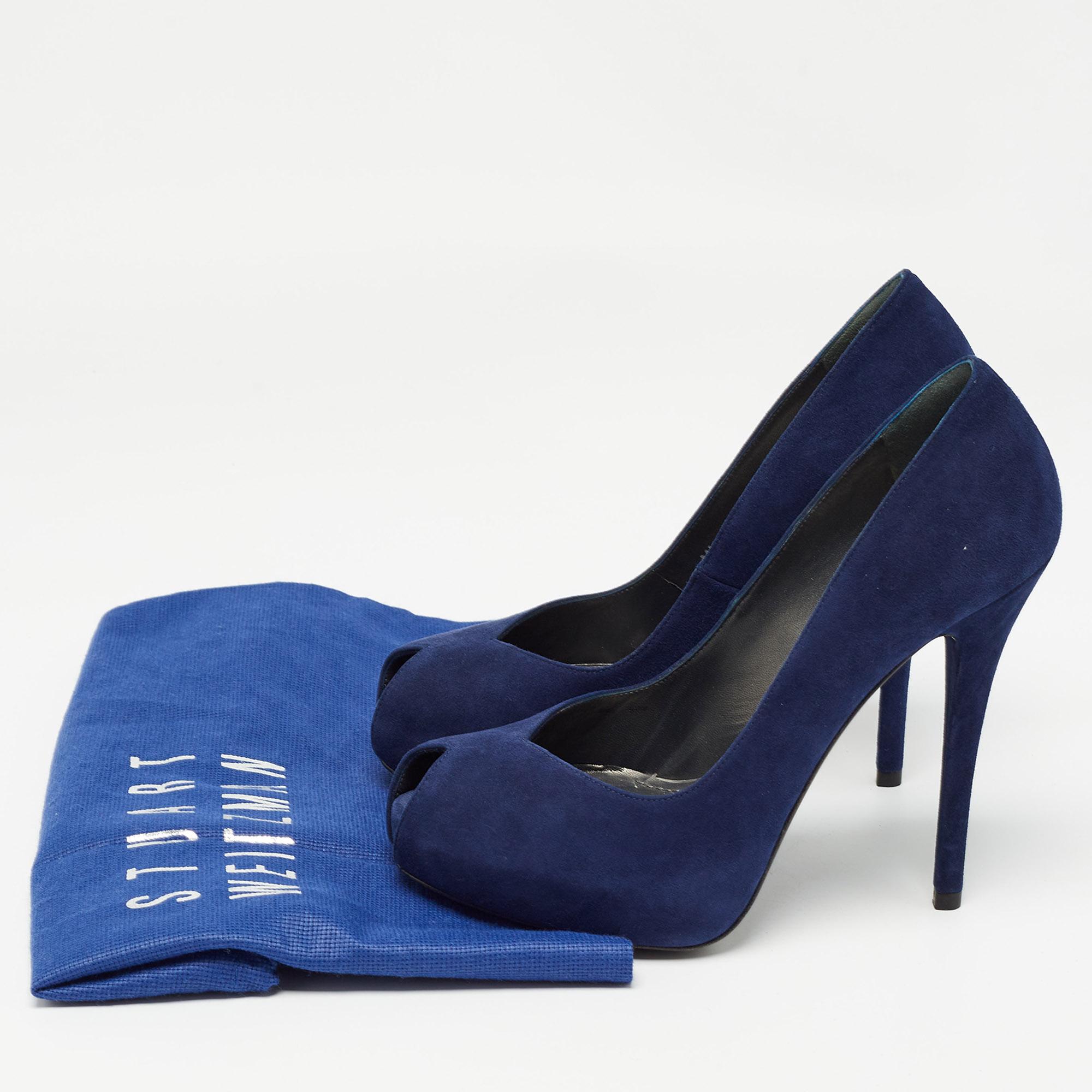 Stuart Weitzman escarpins à bout ouvert en daim bleu taille 38,5 en vente 4