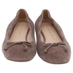Ballerines Bria de Stuart Weitzman en velours côtelé marron