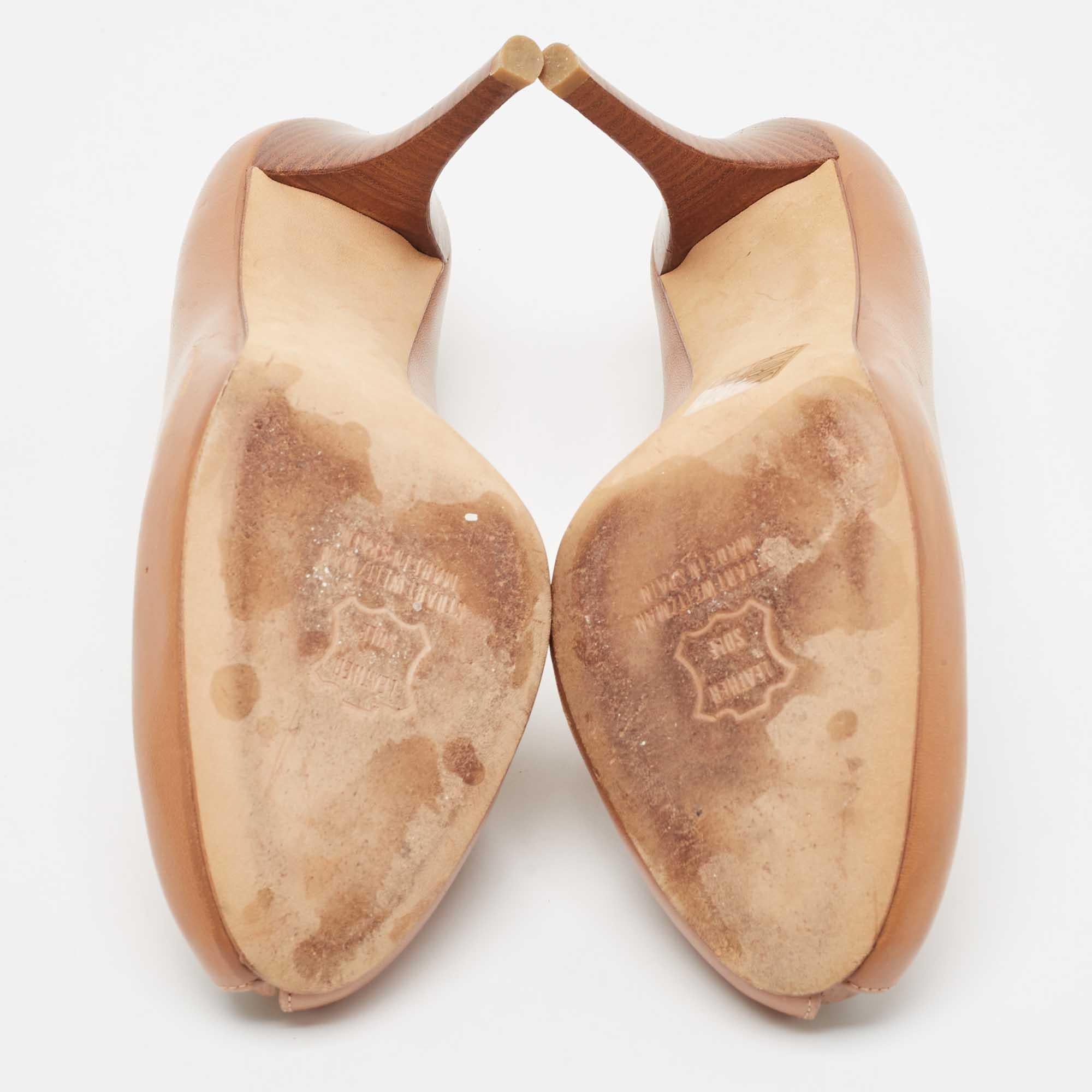 Stuart Weitzman Brown Leather Peep Toe Pumps Size 38.5 For Sale 2