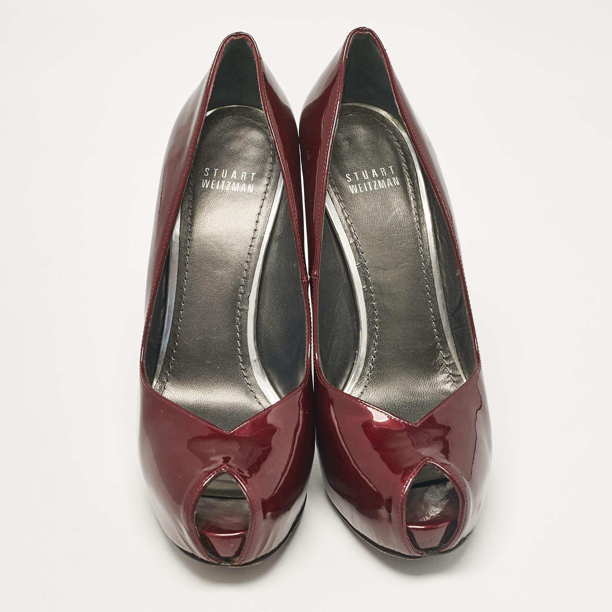 Brown Stuart Weitzman Burgundy Patent Leather Peep Toe Pumps Size 39.5 For Sale