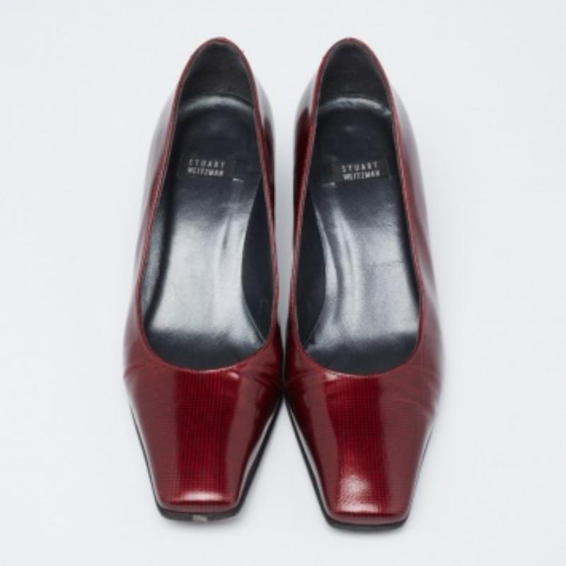 Stuart Weitzman - Pumps a punta quadrata in pelle stampata borgogna - misura 36 In condizioni buone in vendita a Dubai, Al Qouz 2