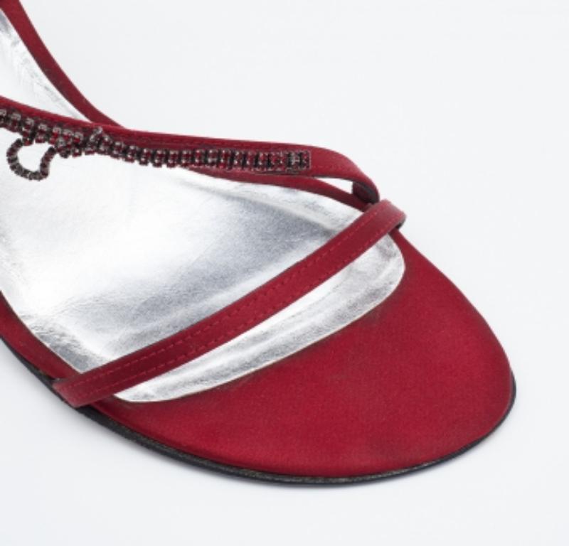 Women's Stuart Weitzman Burgundy Satin Crystal Embellished Slingback Sandals Size 37 For Sale