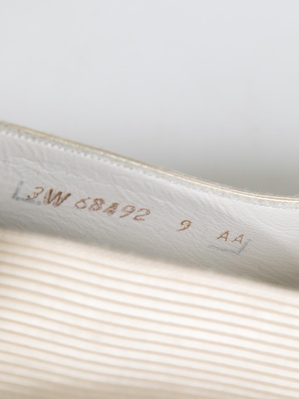 Stuart Weitzman Cream Textured Square Toe Pumps Size US 9 For Sale 1