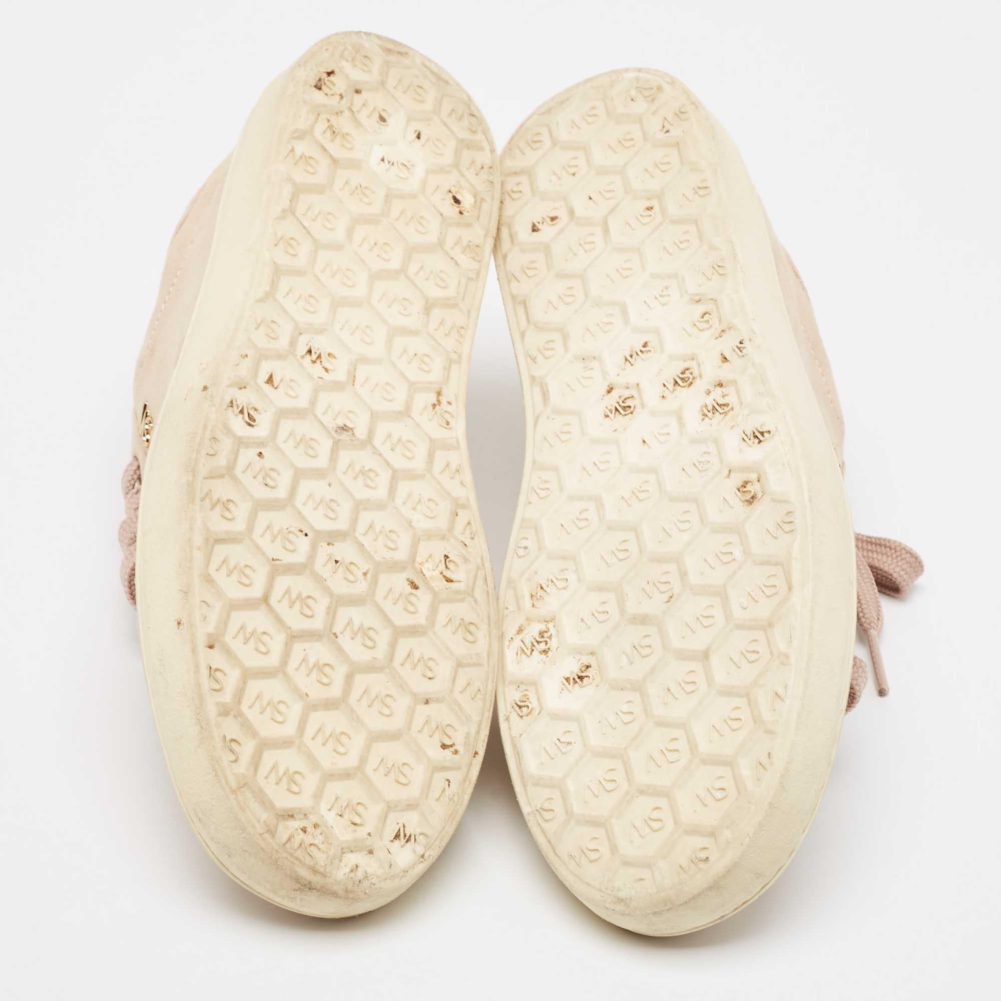 Baskets basses Stuart Weitzman rose poussiéreux en daim, taille 36,5 en vente 1