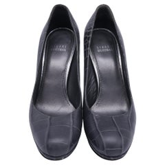 Stuart Weitzman Embossed Pumps in Grey Leather