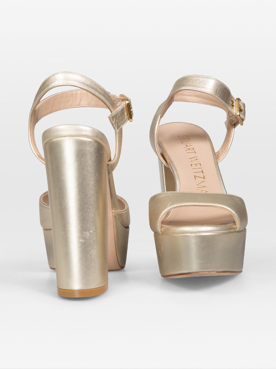 Or Sandales à plateforme Stuart Weitzman, taille US 4,5 en vente