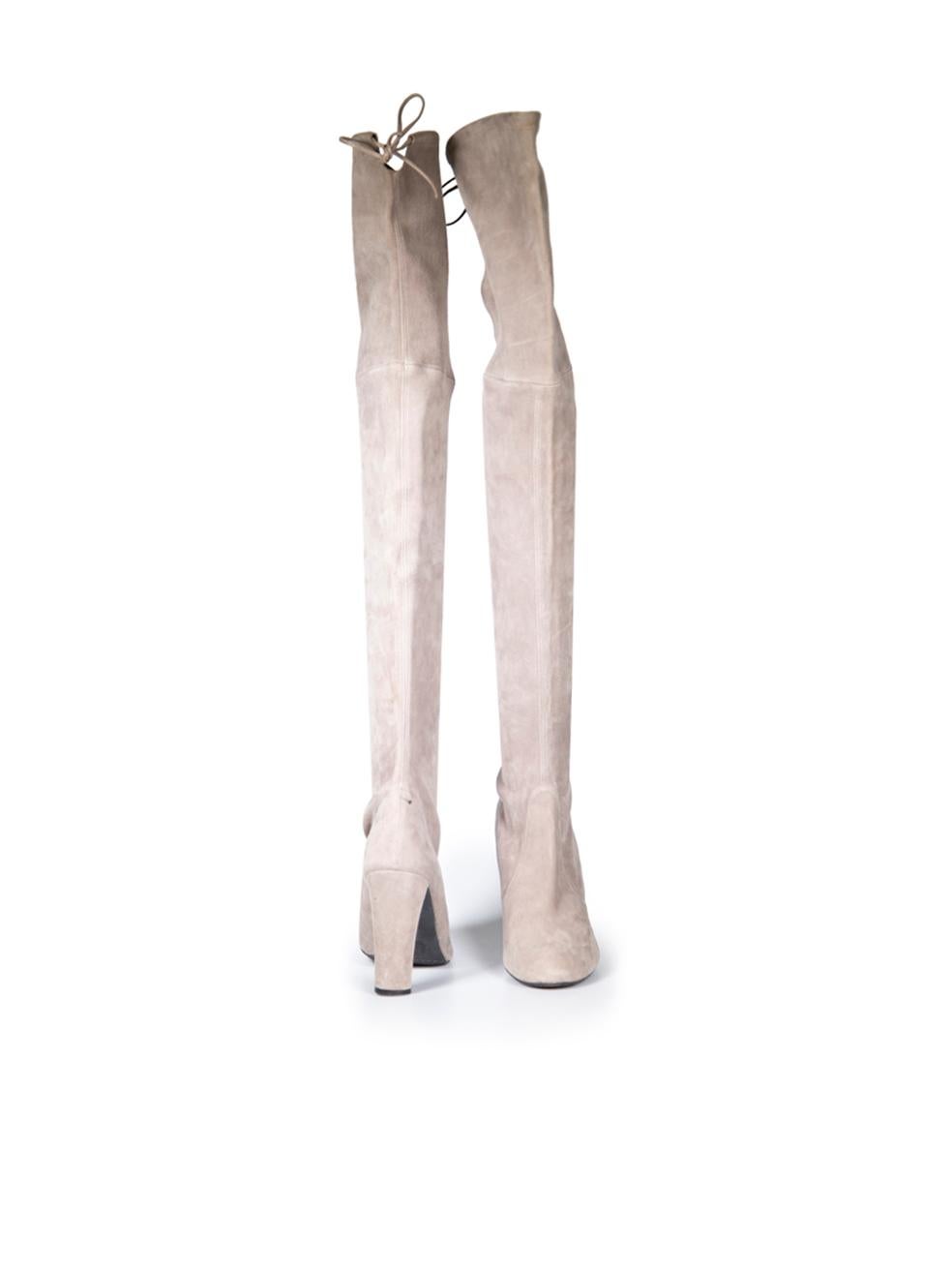 Stuart Weitzman Graue Overknee-Stiefel aus Wildleder Größe US 9 im Zustand „Gut“ im Angebot in London, GB