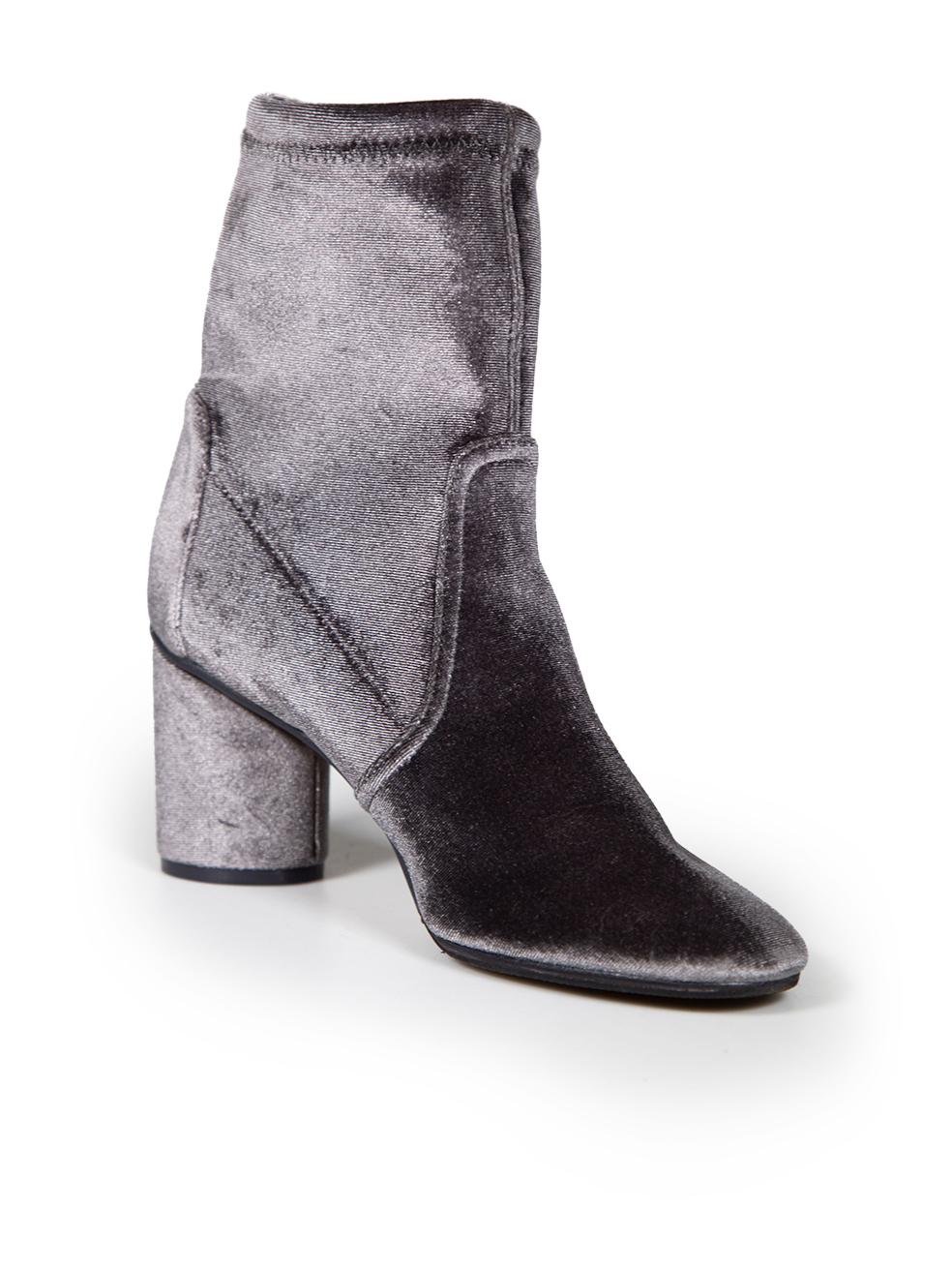 CONDITION is Good. Minor wear to boot is evident. Minimal wear to back heel where velvet fabric is coming away from heel on this used Stuart Weitzman designer resale item. These boots have been resoled.
 
 
 
 Details
 
 
 Grey
 
 Velvet
 
 Sock