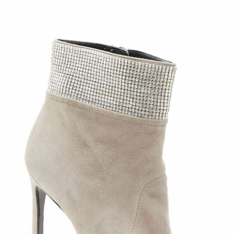 STUART WEITZMAN Bottines Highbeams en daim fossile gris ornées de cristaux EU38.5 en vente 1