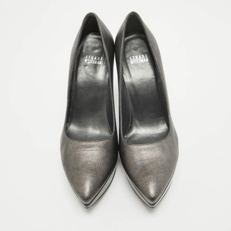 Gris Stuart Weitzman escarpins à plateforme gris métallisé, taille 38 en vente